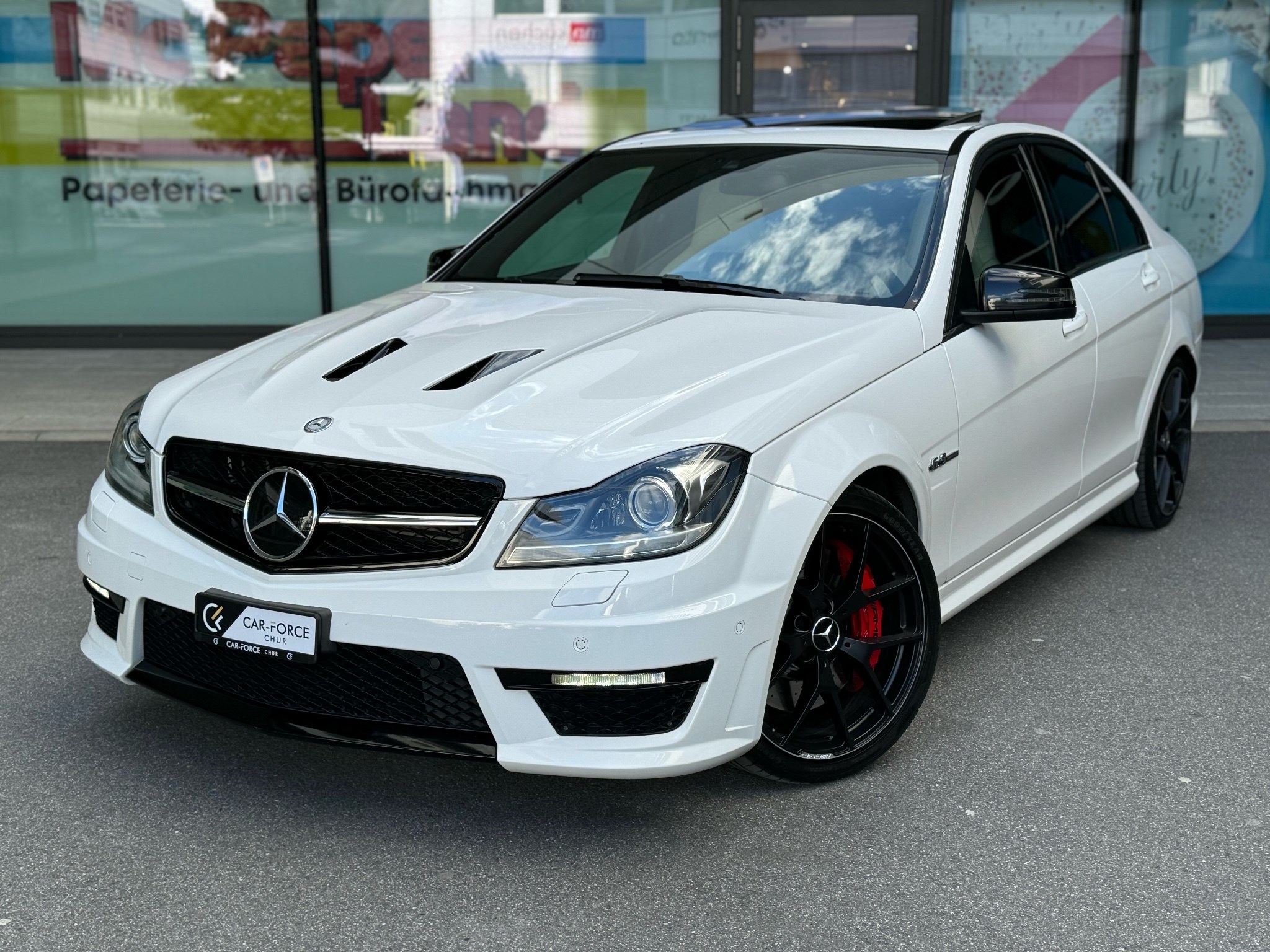 Car photo