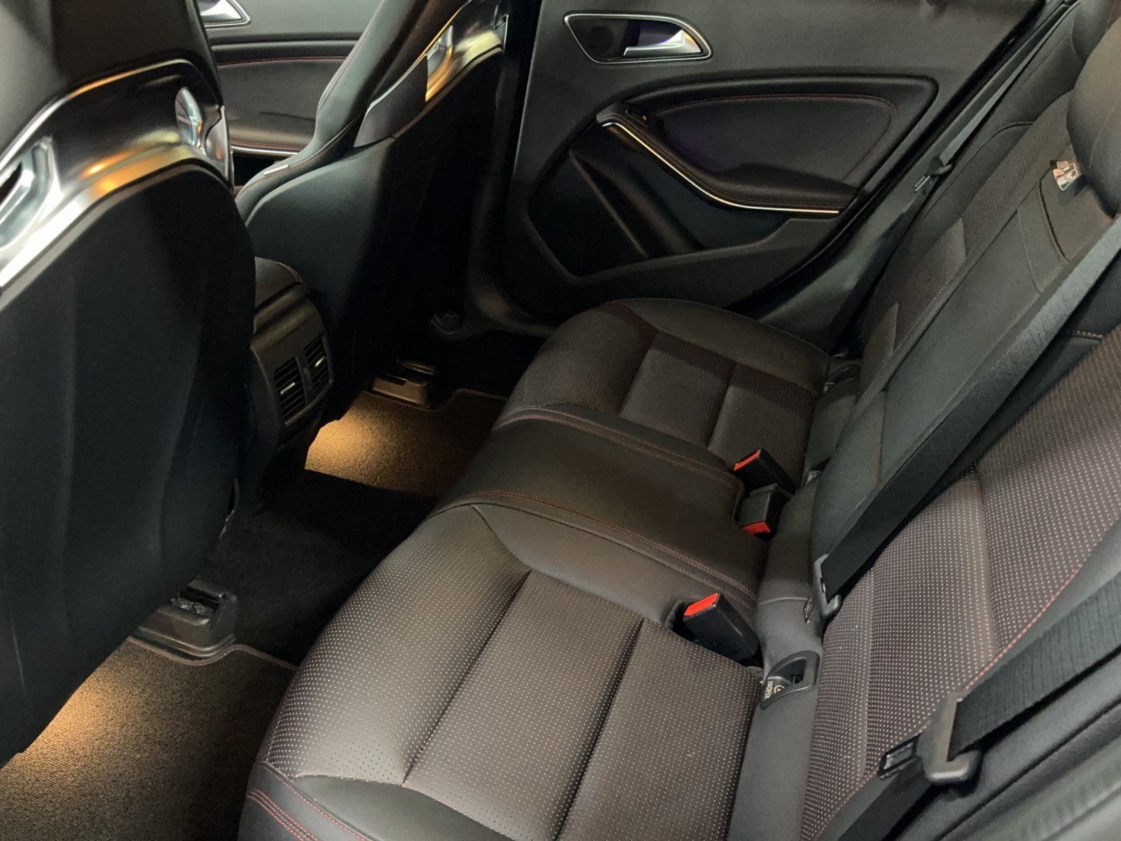 MERCEDES-BENZ A 45 AMG 4Matic Speedshift 7G-DCT-image-10