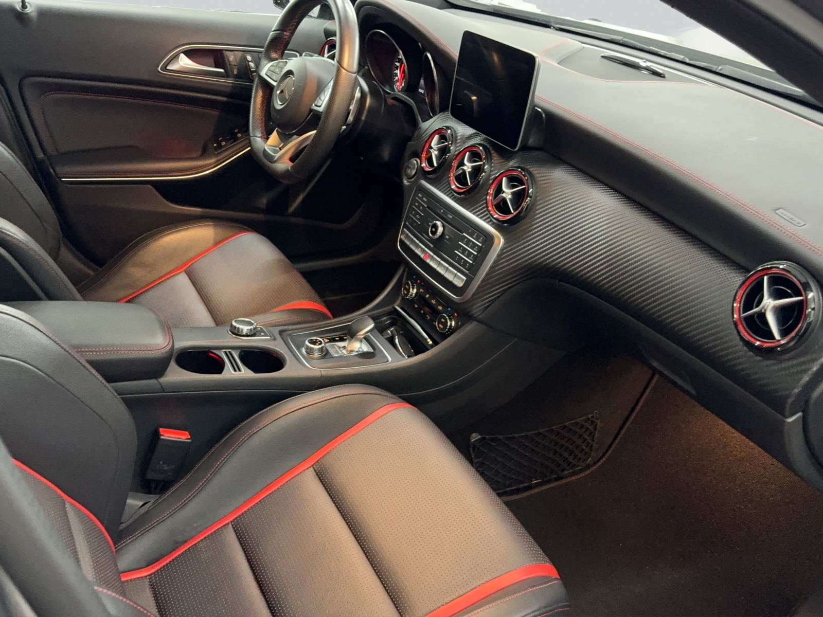 MERCEDES-BENZ A 45 AMG 4Matic Speedshift 7G-DCT-image-6