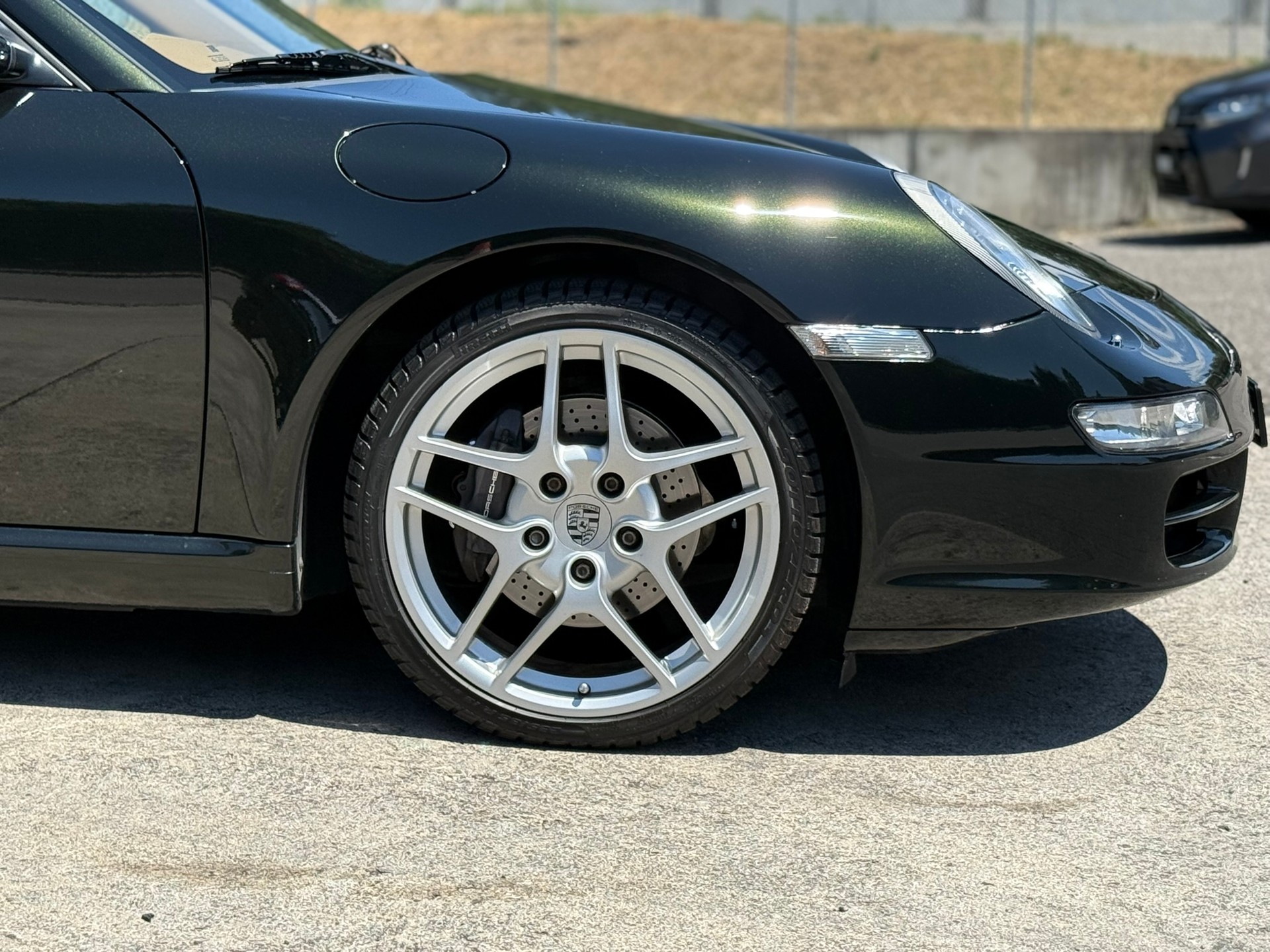 PORSCHE 911 Carrera-image-8
