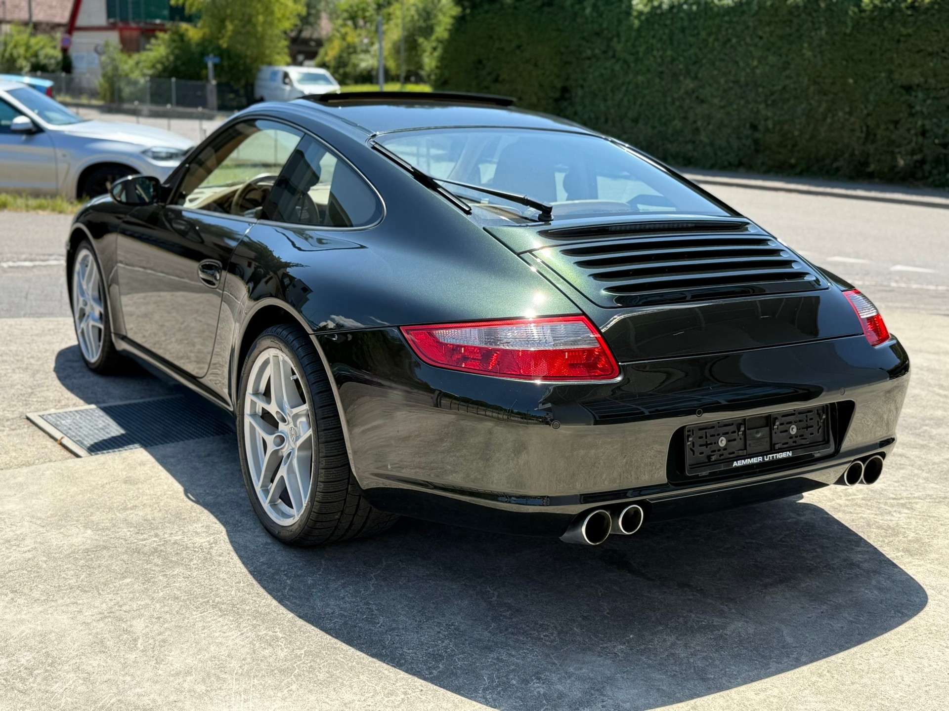 PORSCHE 911 Carrera-image-6