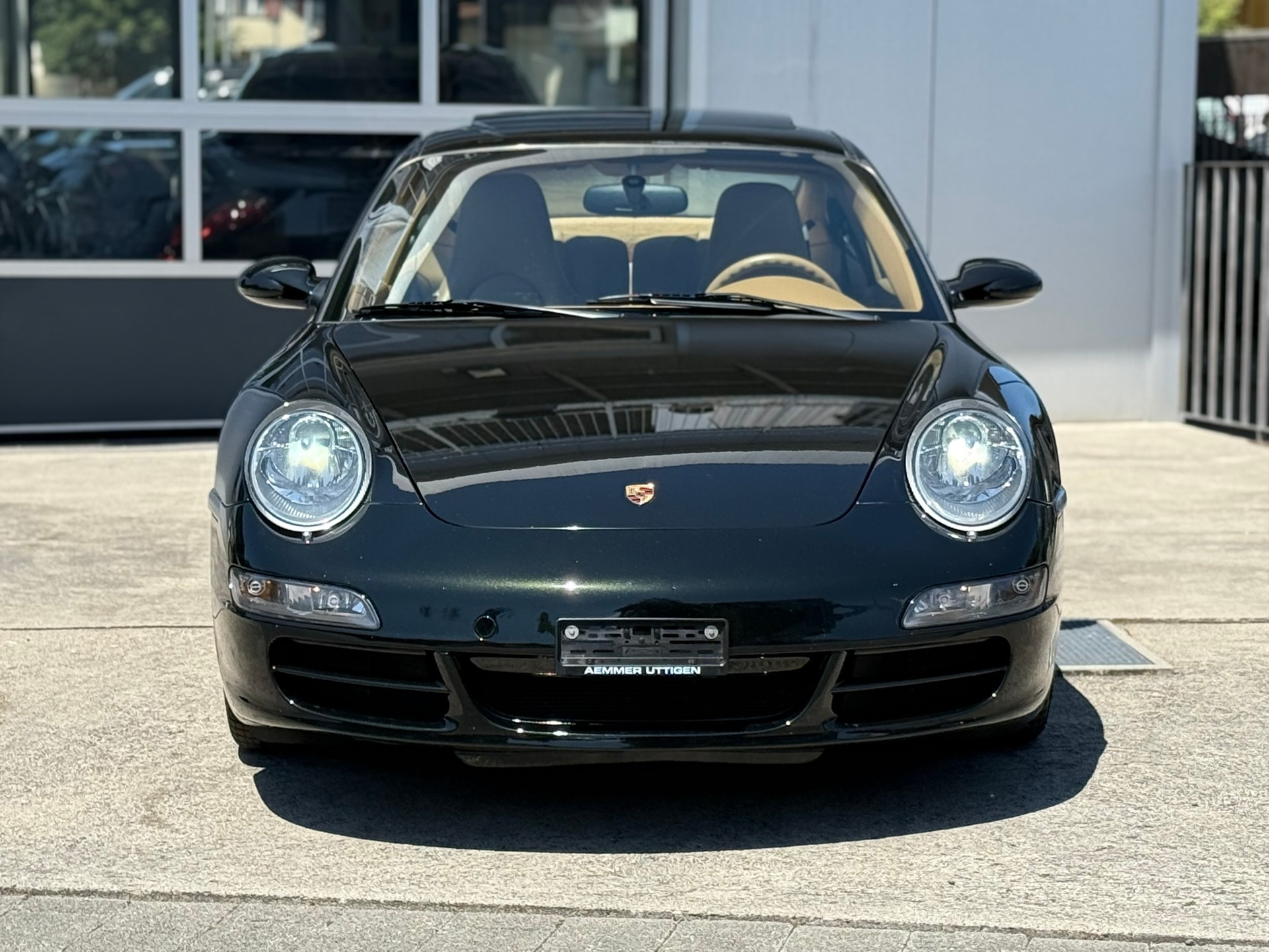 PORSCHE 911 Carrera-image-1