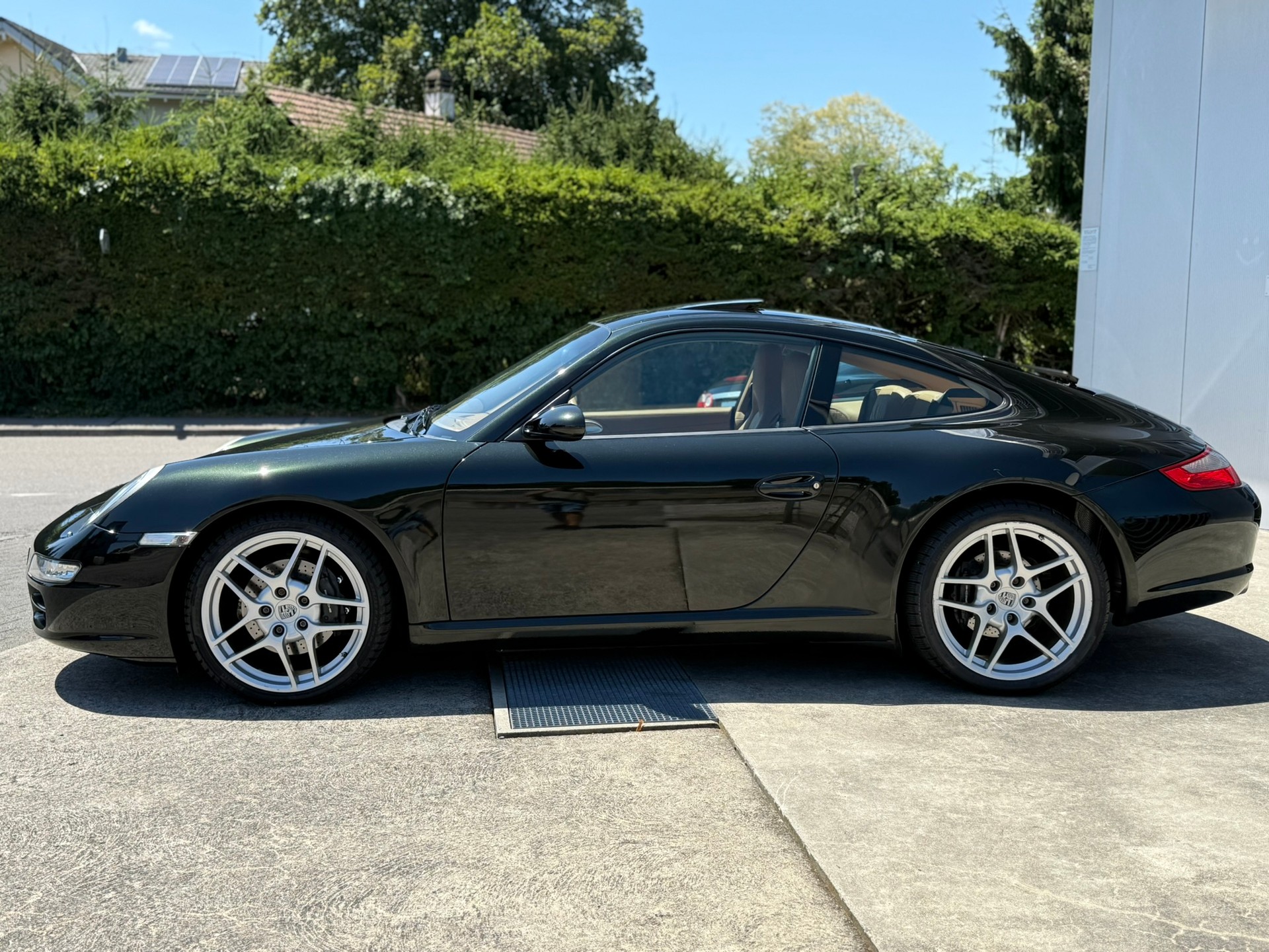 PORSCHE 911 Carrera-image-7