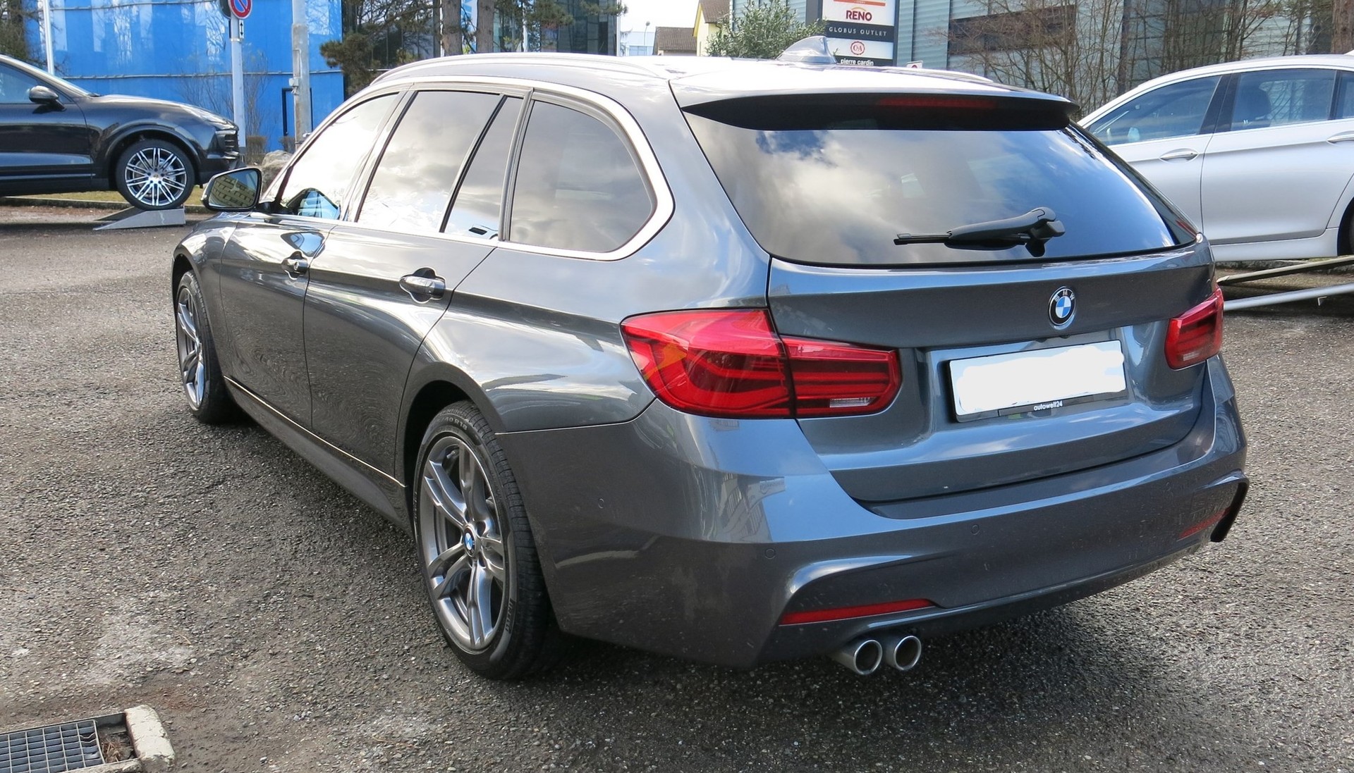 BMW 320d xDrive Touring M Sport Line Steptronic-image-2