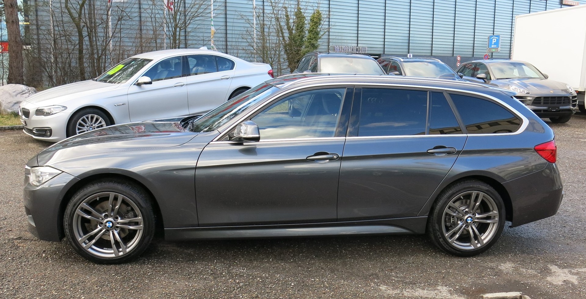 BMW 320d xDrive Touring M Sport Line Steptronic-image-3