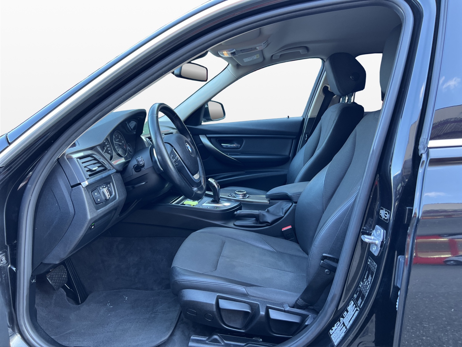 BMW 320d xDrive Touring Modern Line Steptronic-image-3