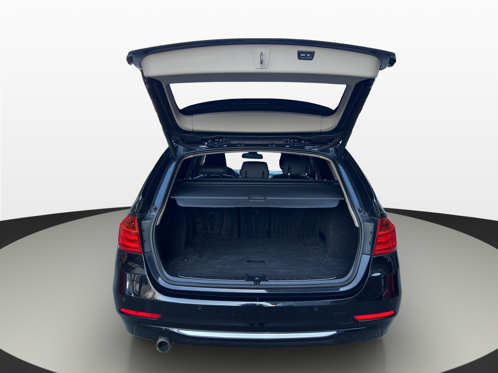 BMW 320d xDrive Touring Modern Line Steptronic-image-14