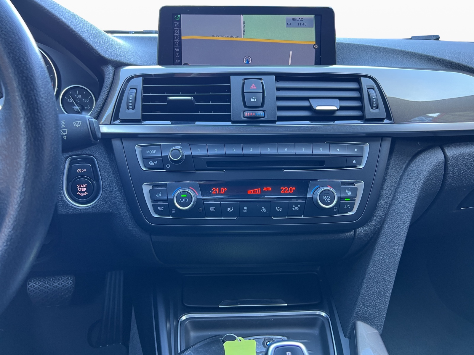BMW 320d xDrive Touring Modern Line Steptronic-image-7