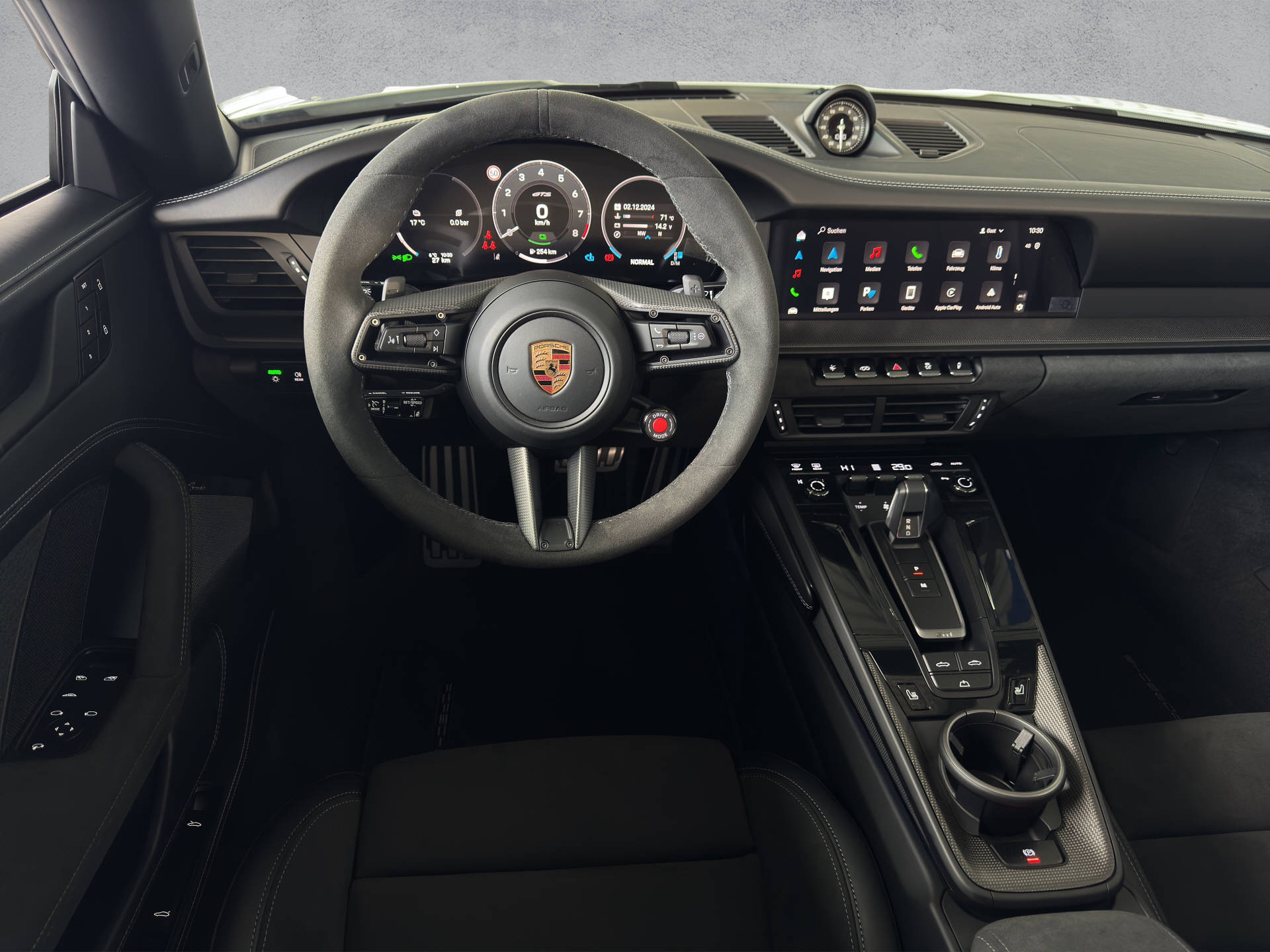 PORSCHE 911 Carrera 4 GTS Cabriolet-image-5