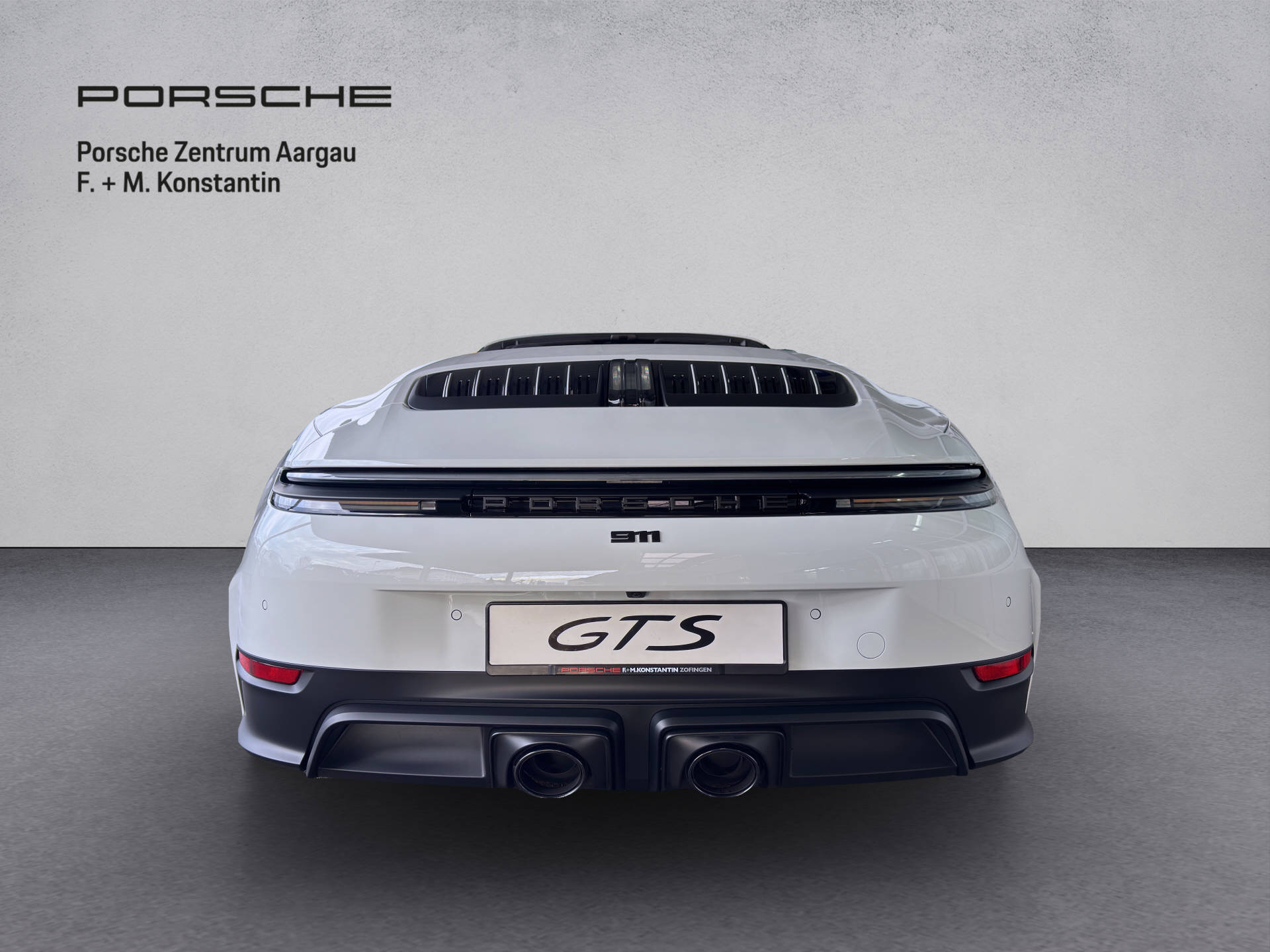PORSCHE 911 Carrera 4 GTS Cabriolet-image-4