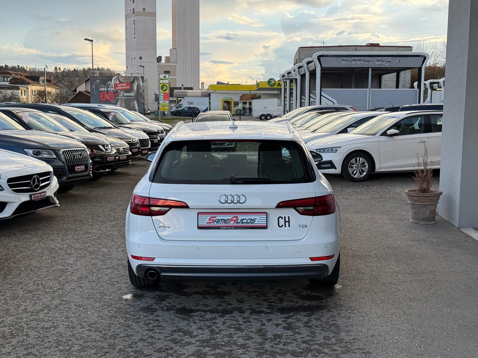 AUDI A4 Avant 2.0 TDI-image-2