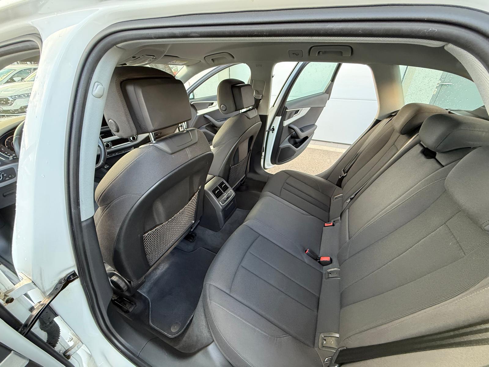 AUDI A4 Avant 2.0 TDI-image-9