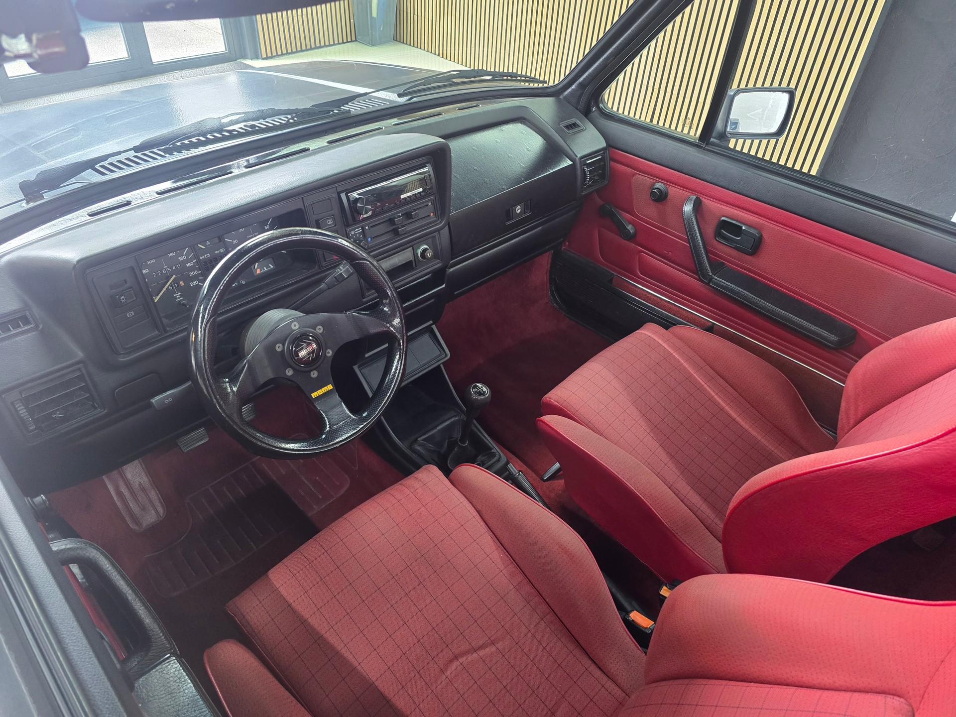 VW Golf Cabriolet 1800 (GL)-image-12