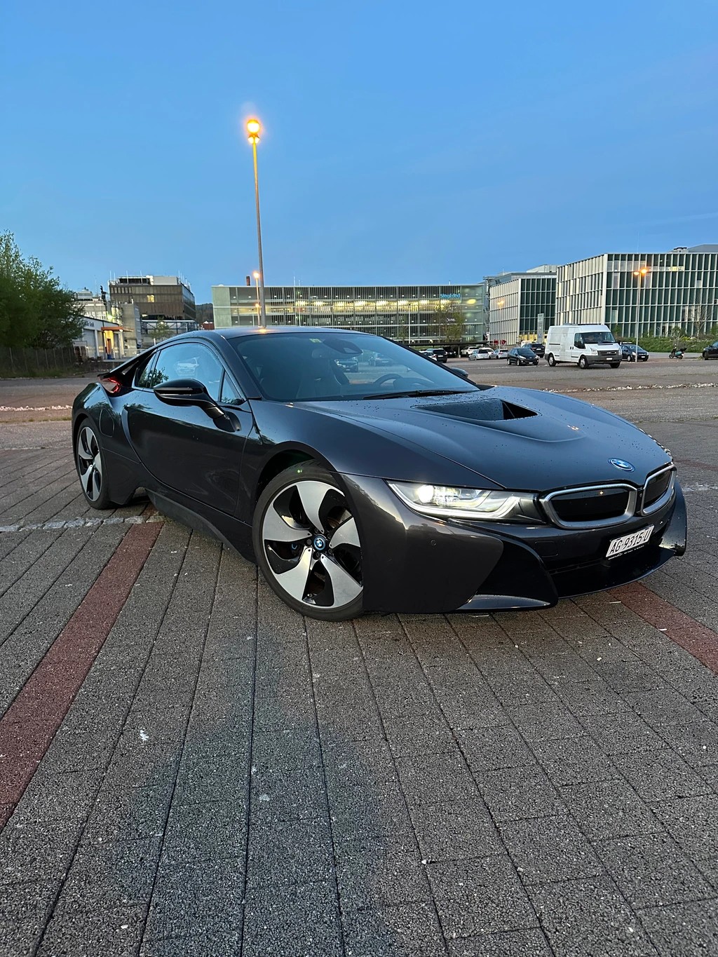 BMW i8 Coupé-image-3