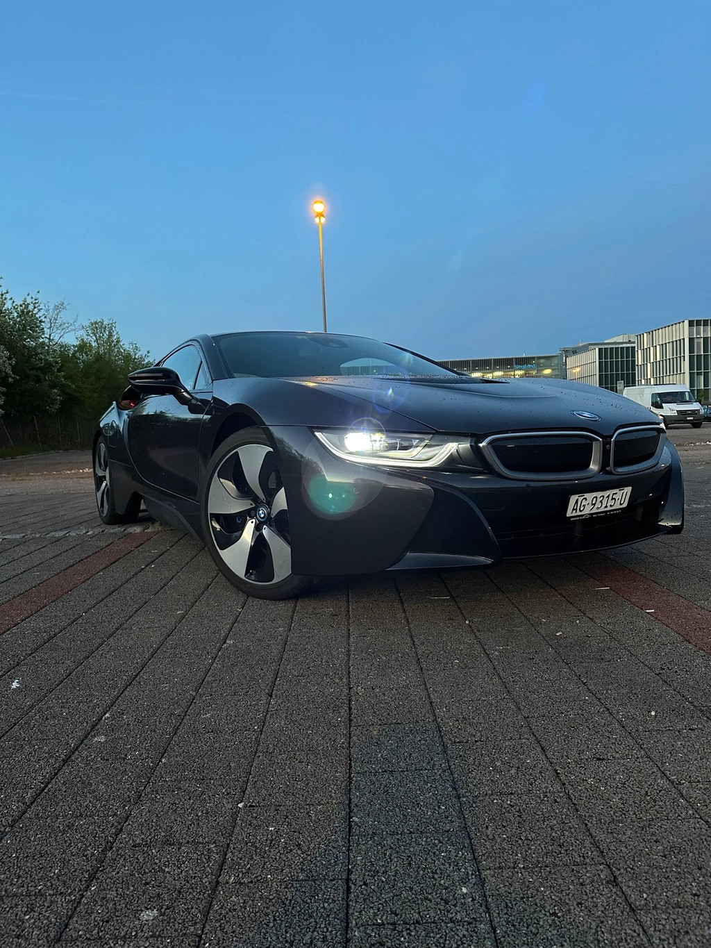 BMW i8 Coupé-image-13