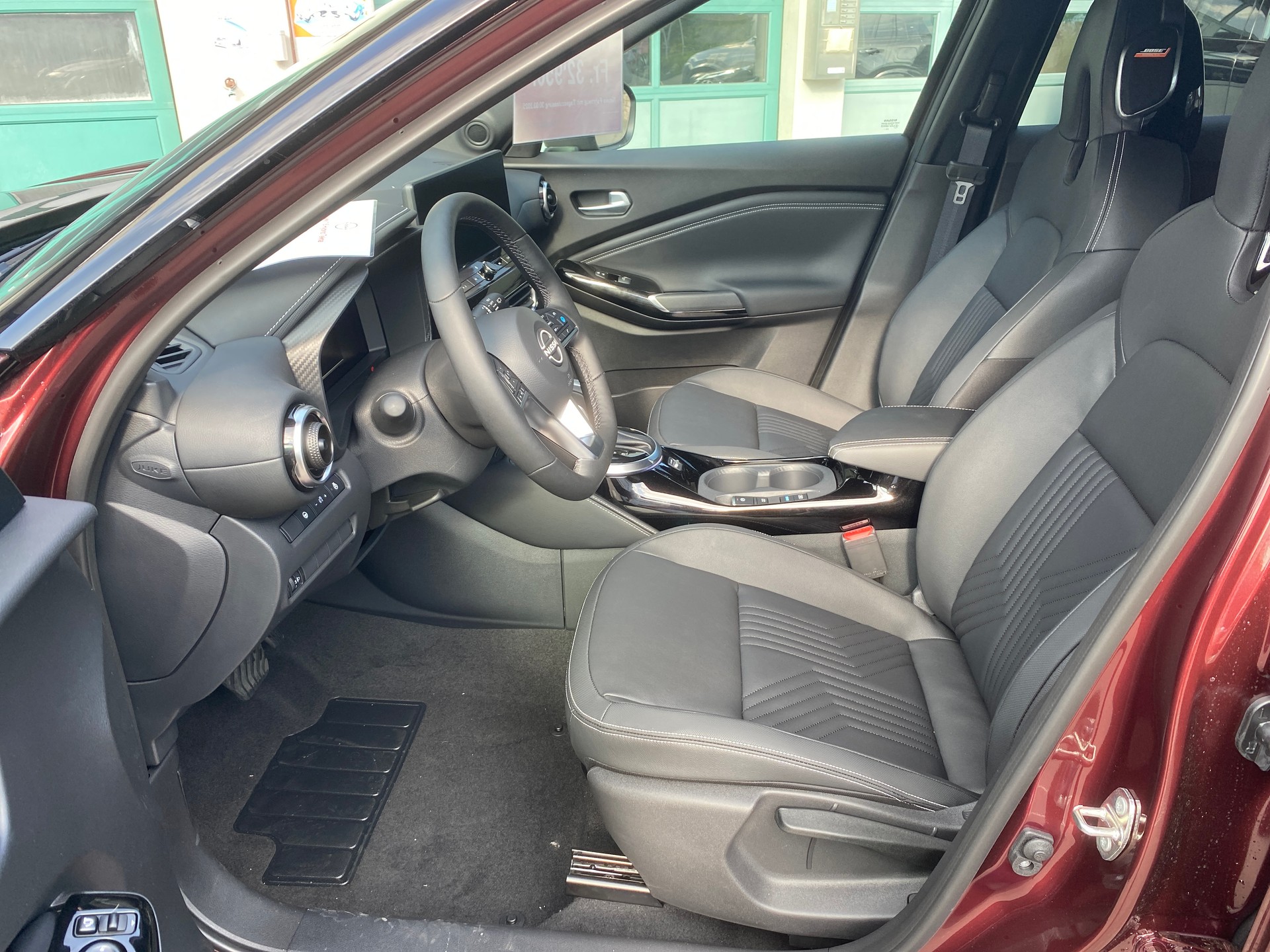 NISSAN Juke 1.6 FHEV Tekna-image-8