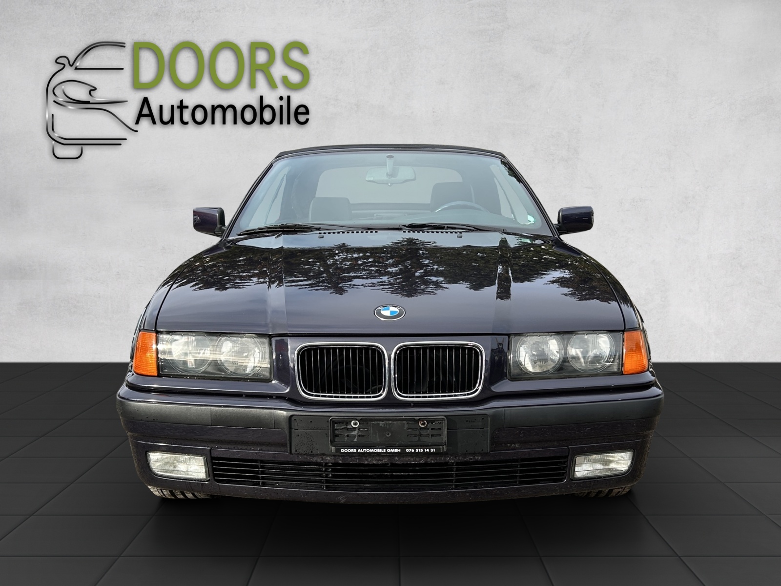 BMW 320i Cabrio-image-1