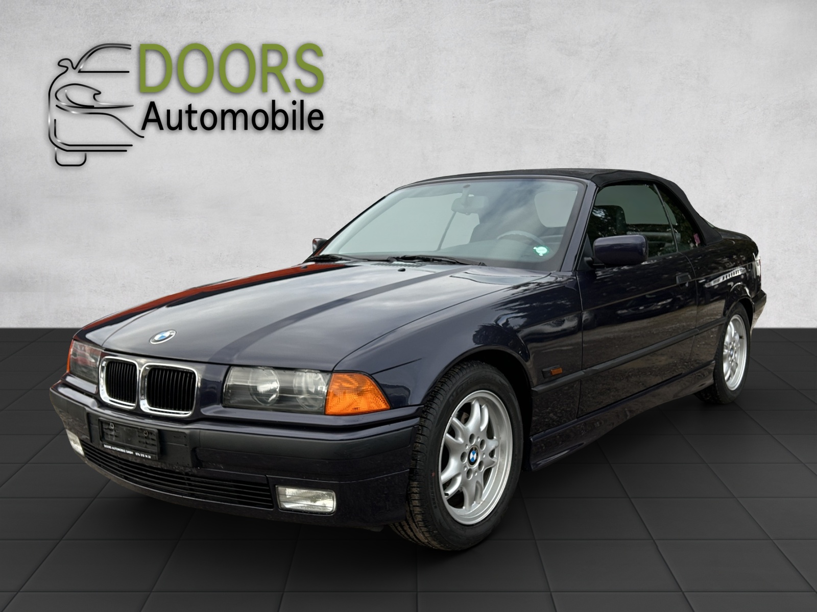 BMW 320i Cabrio-image-2