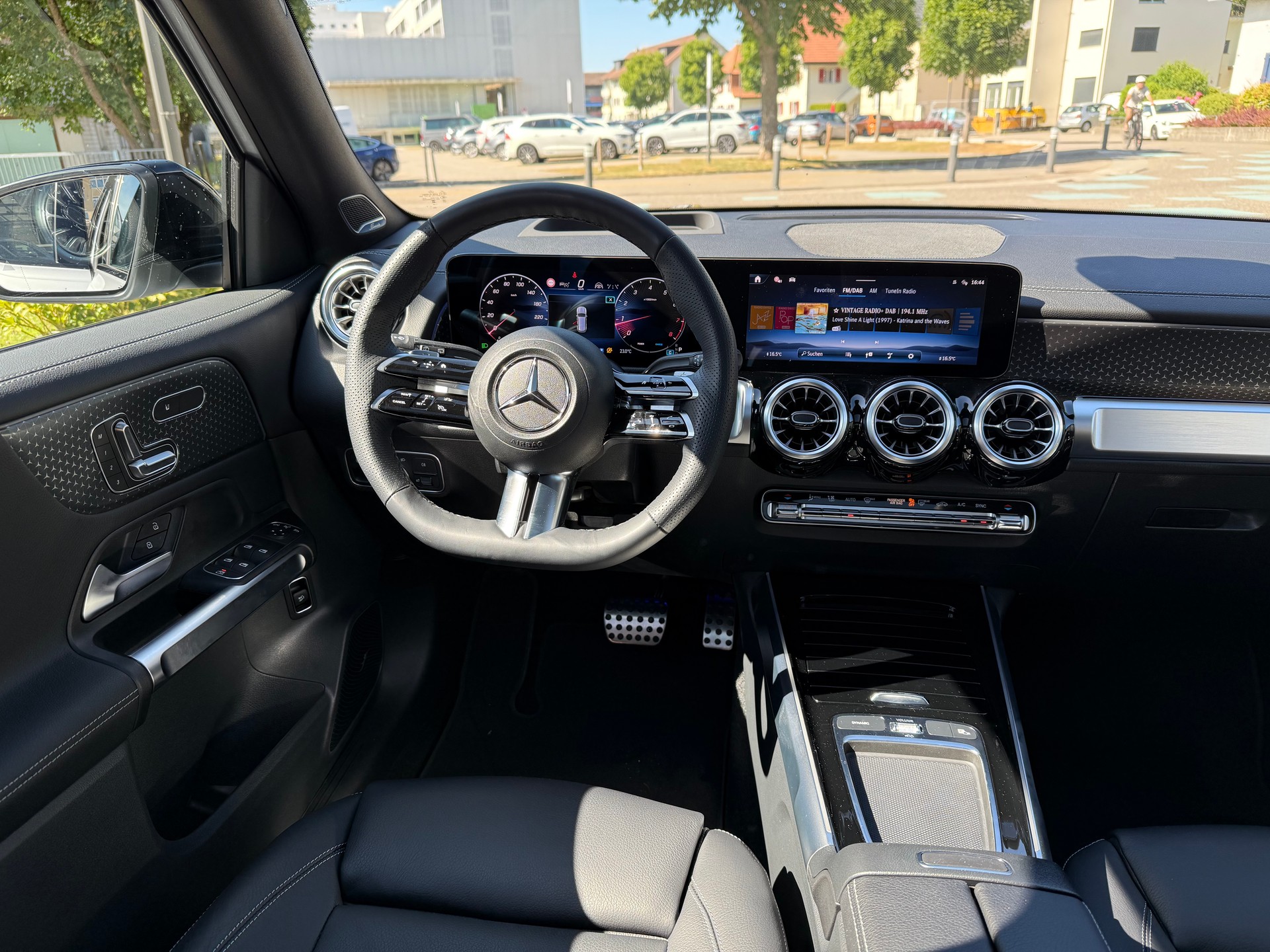 MERCEDES-BENZ GLB 220 4Matic 8G-Tronic-image-4