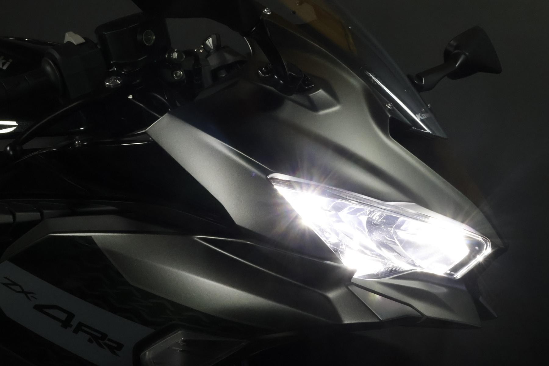 KAWASAKI Ninja ZX-4RR (57/35 KW)-showroom-element-3
