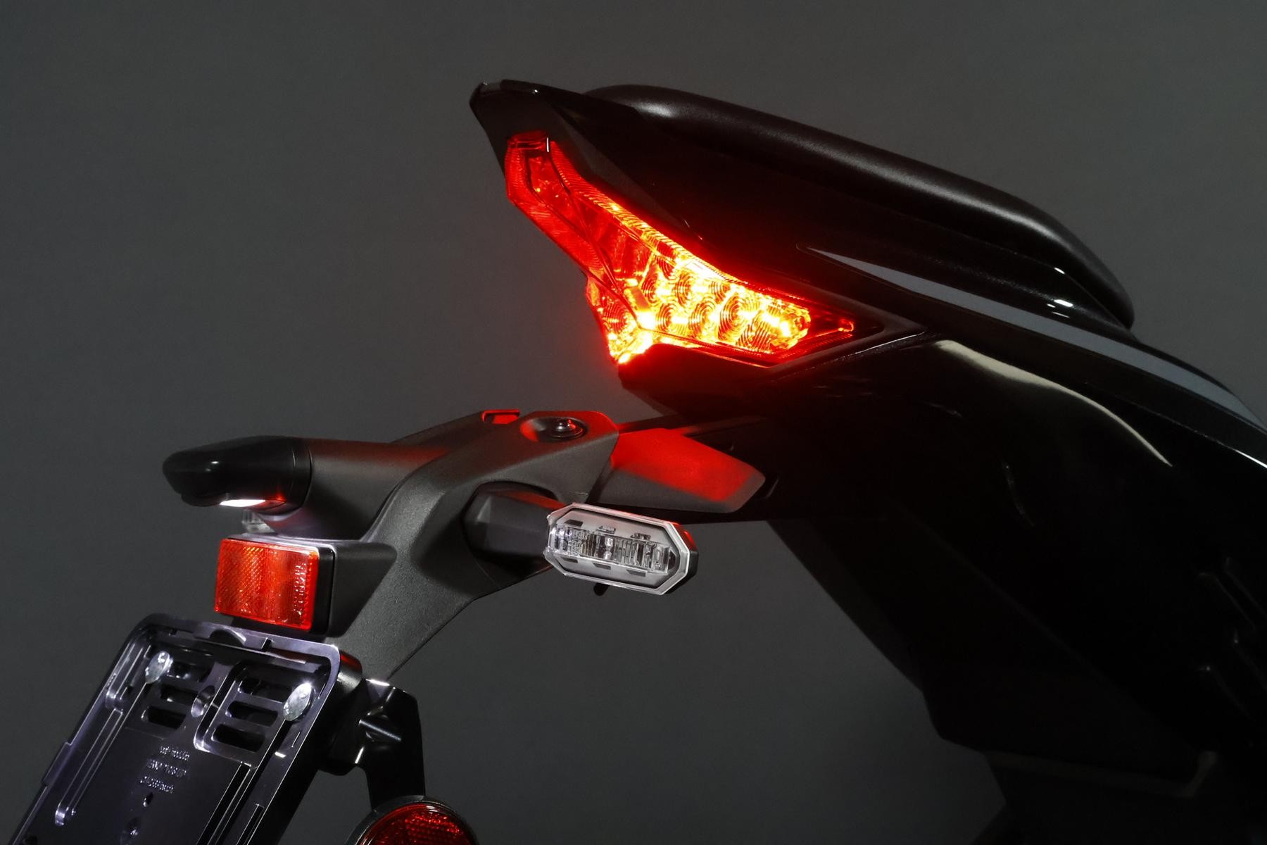 KAWASAKI Ninja ZX-4RR (57/35 KW)-image-7