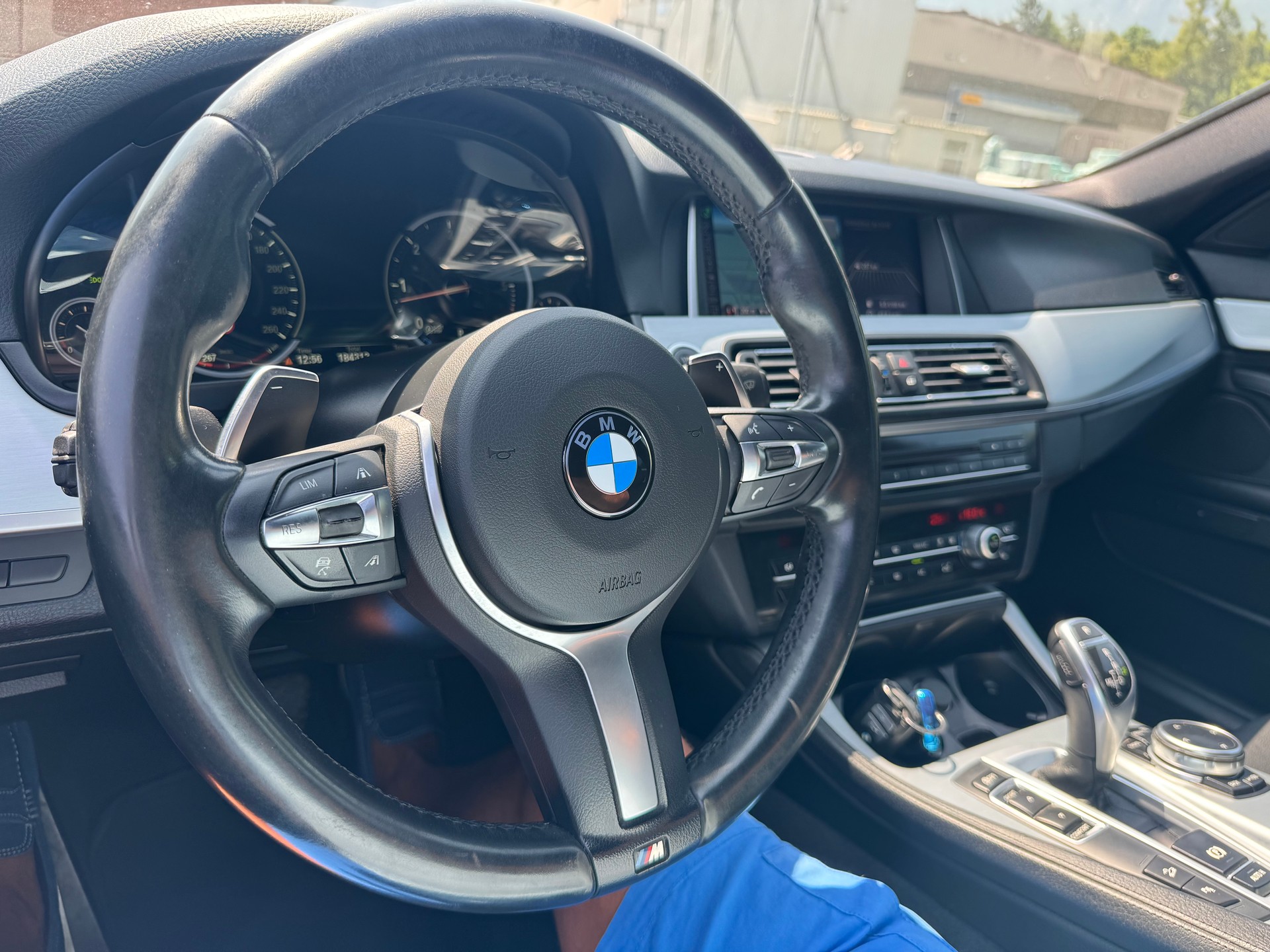 BMW 530d Touring xDrive Steptronic-image-15