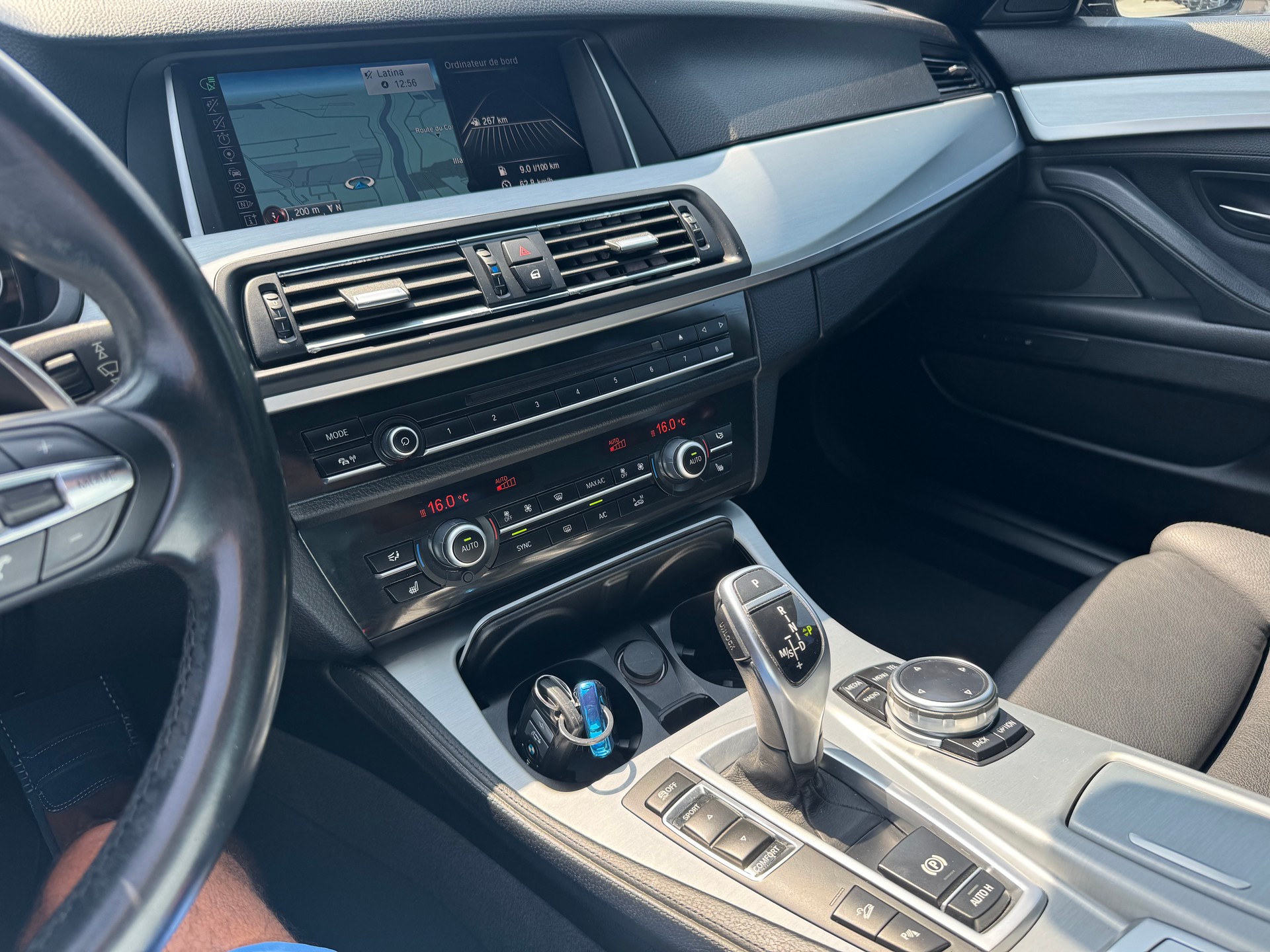 BMW 530d Touring xDrive Steptronic-image-12