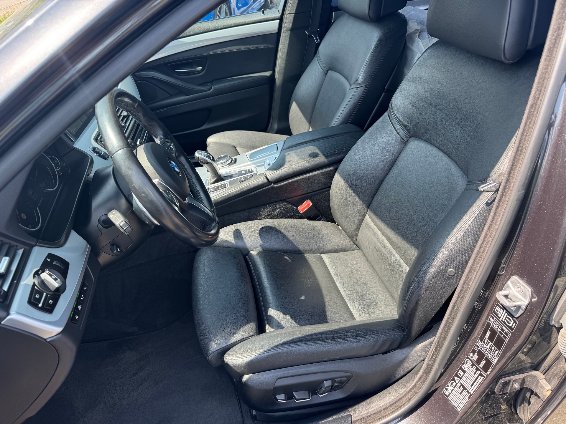BMW 530d Touring xDrive Steptronic-image-6