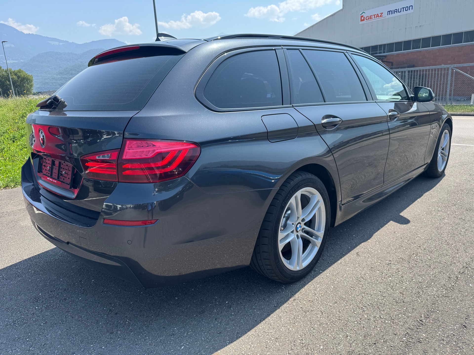 BMW 530d Touring xDrive Steptronic-image-3