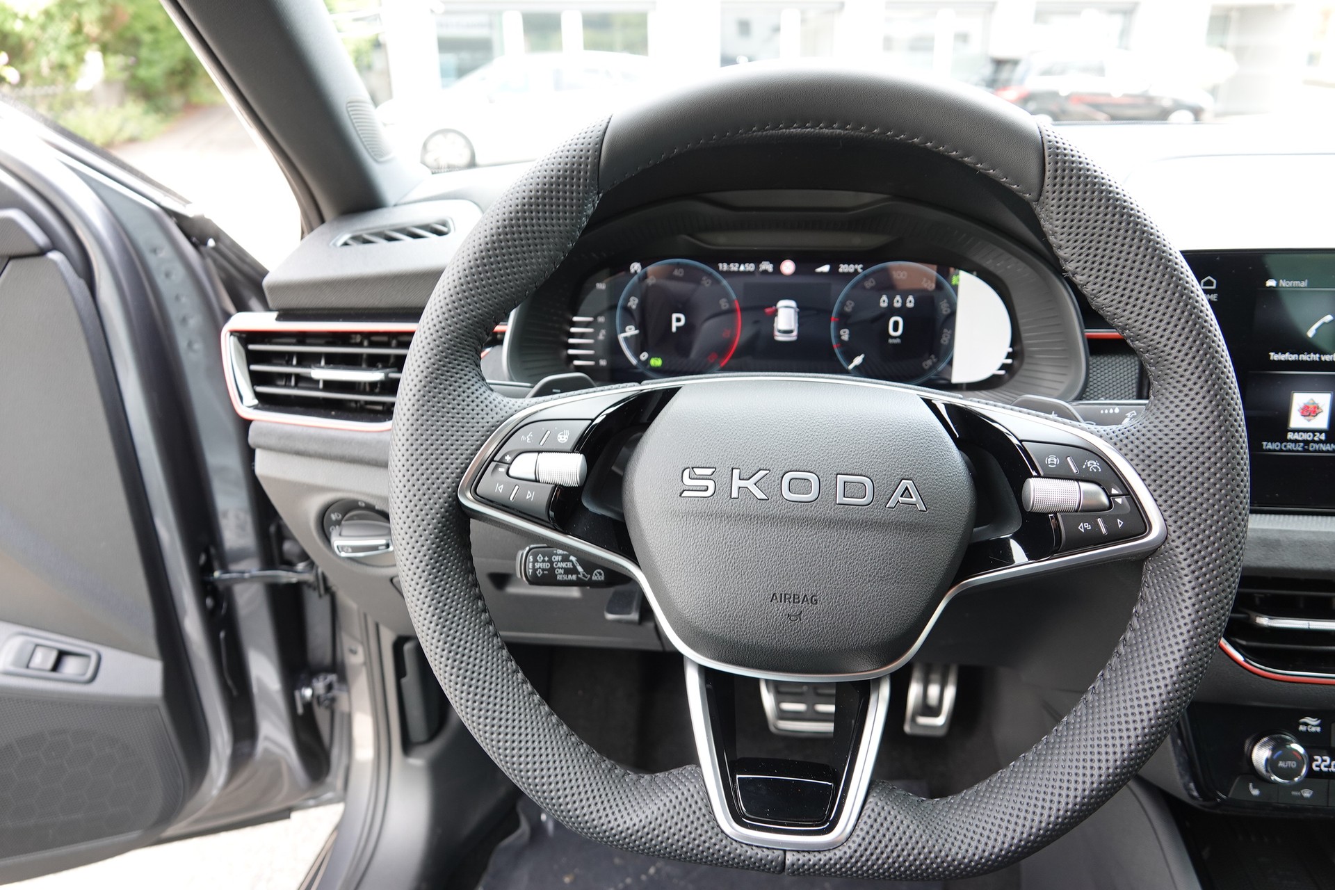 SKODA Kamiq 1.5 TSI Dynamic-image-11