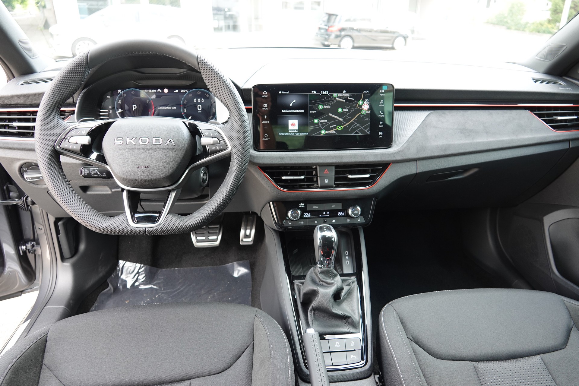SKODA Kamiq 1.5 TSI Dynamic-image-9