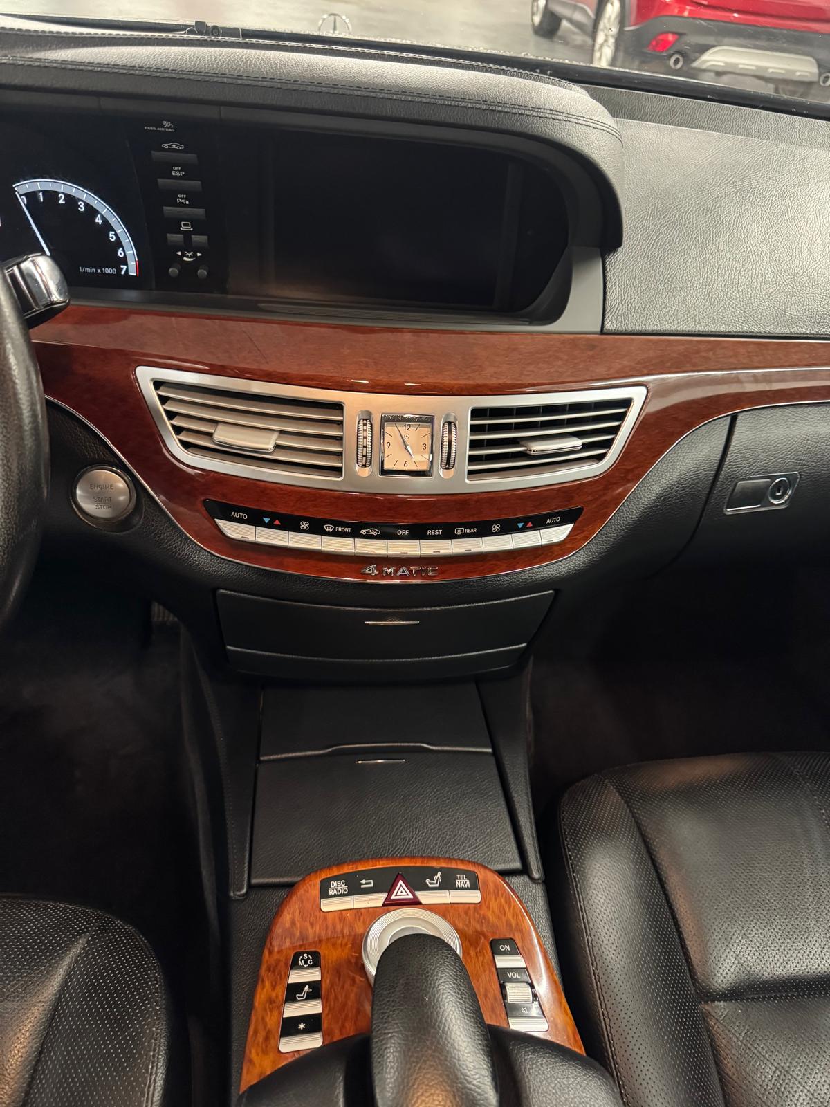 MERCEDES-BENZ S 500 L 4Matic 7G-Tronic-image-11
