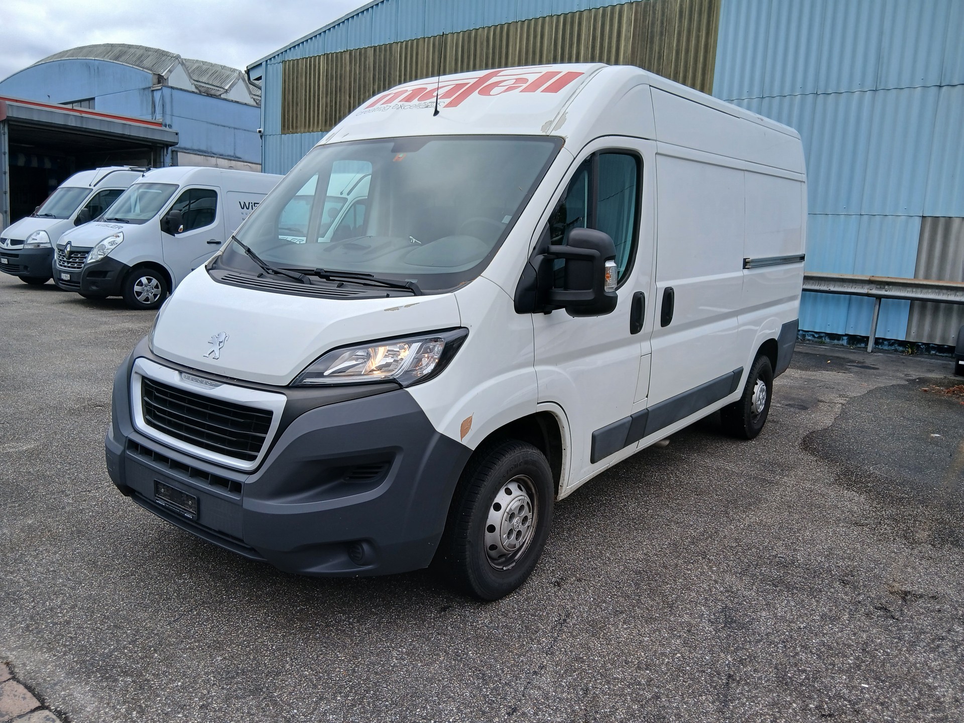 PEUGEOT Boxer 2.0 HDI 335 Active L2H2-image-1
