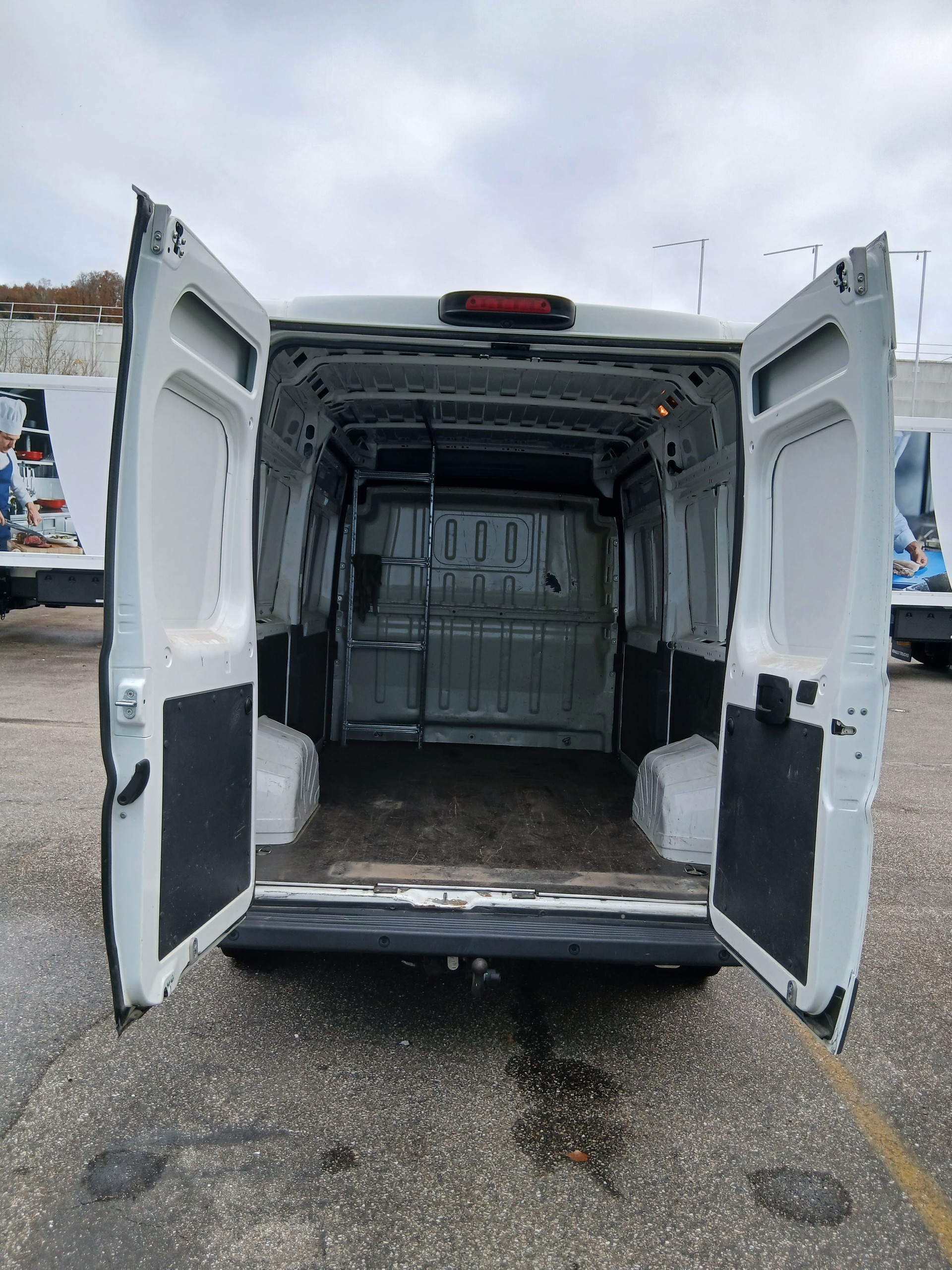 PEUGEOT Boxer 2.0 HDI 335 Active L2H2-image-5