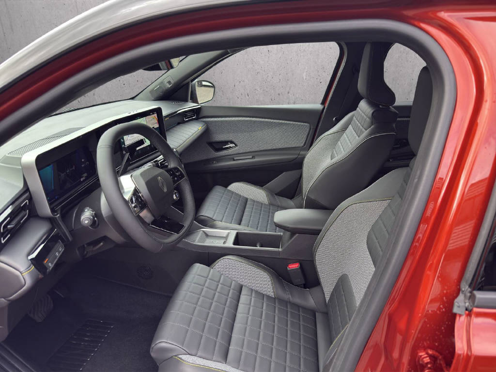 RENAULT R4 E-TECH ELECTRIC iconic 150PS Comfort Range-image-4