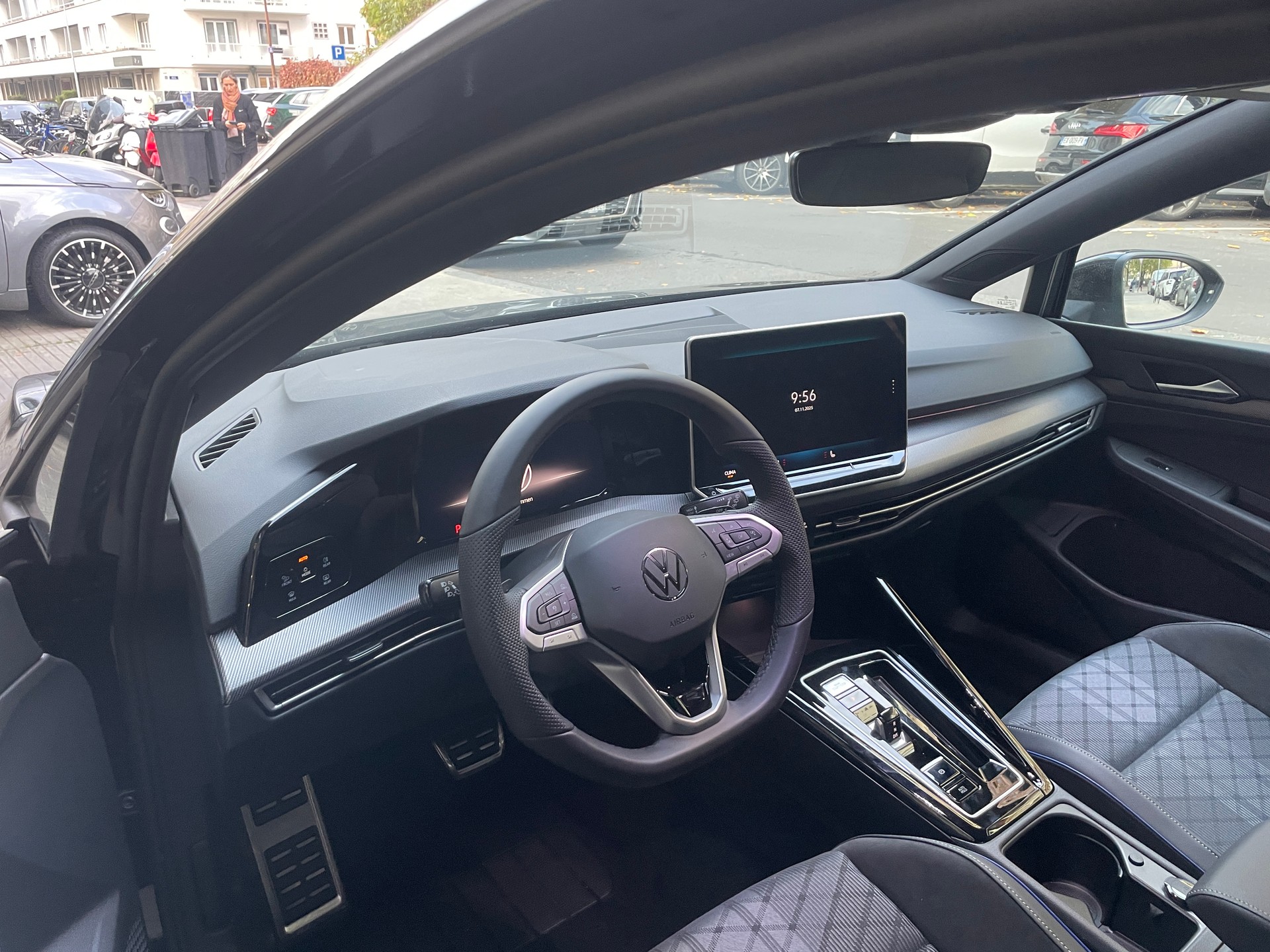VW Golf 1.5 e TSI R-Line DSG-image-5
