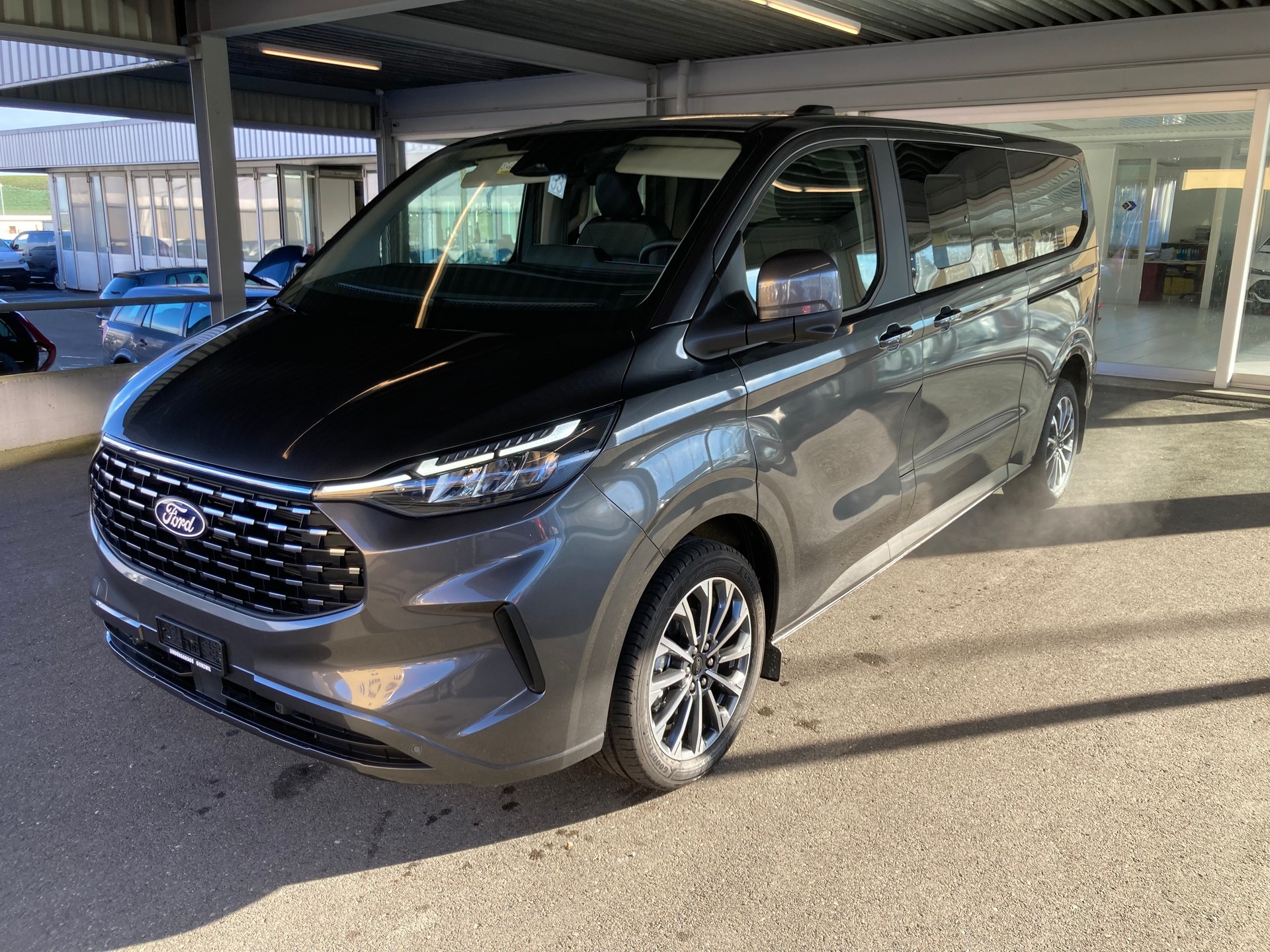 FORD Tourneo Bus 320 L2H1 TitaniumX Automat 4x4-image-0