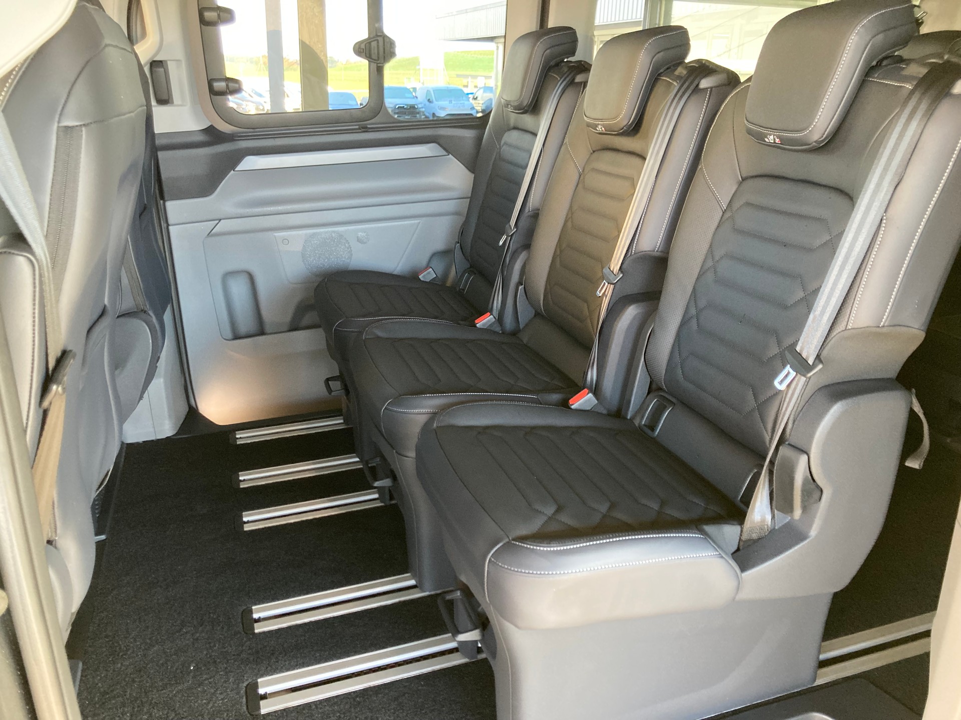 FORD Tourneo Bus 320 L2H1 TitaniumX Automat 4x4-image-11