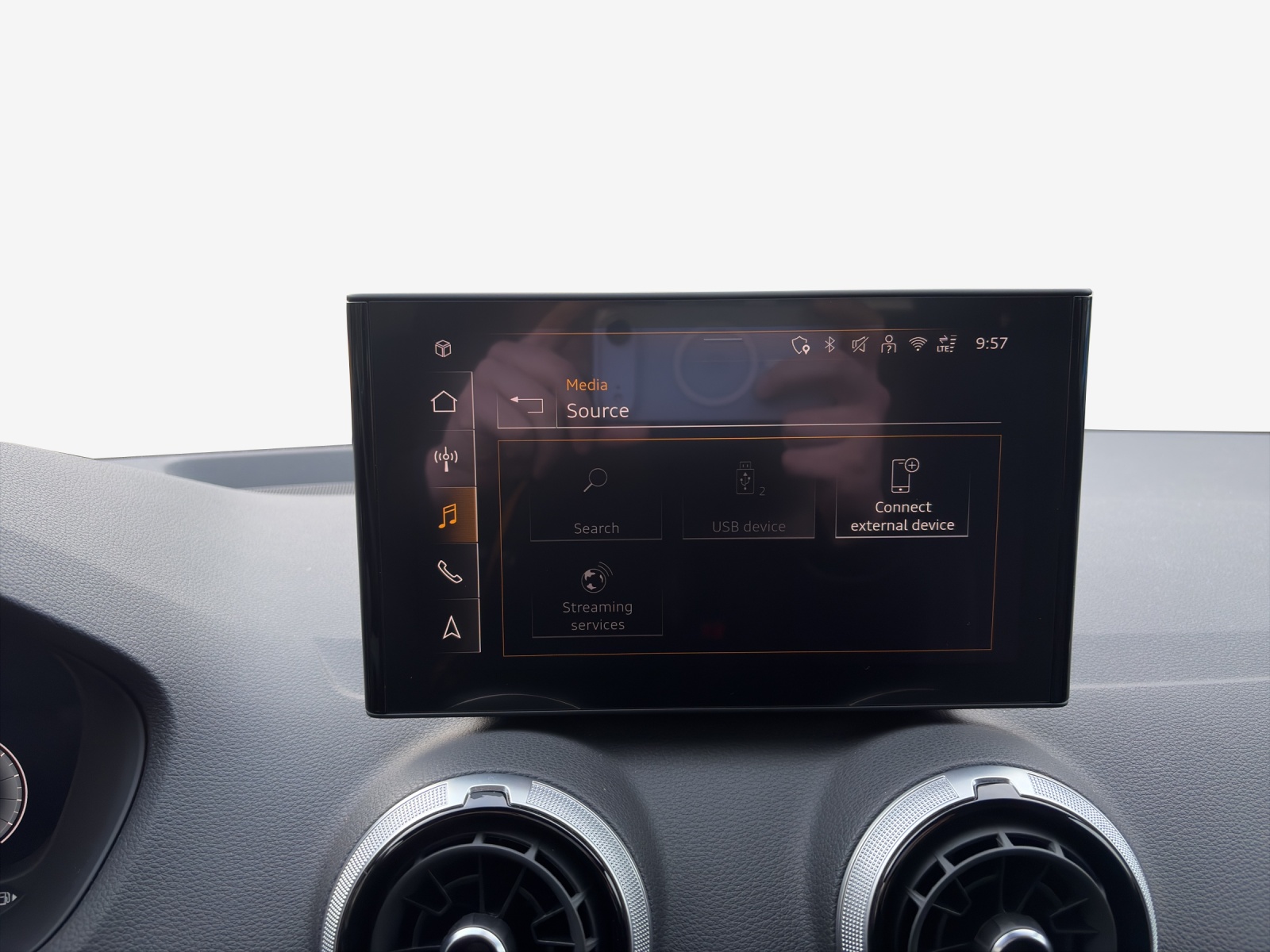 AUDI Q2 40 TFSI S line quattro S-tronic-image-15