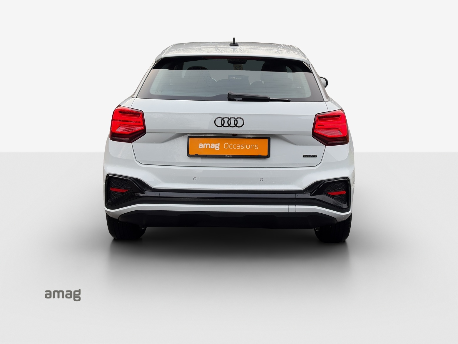 AUDI Q2 40 TFSI S line quattro S-tronic-image-3