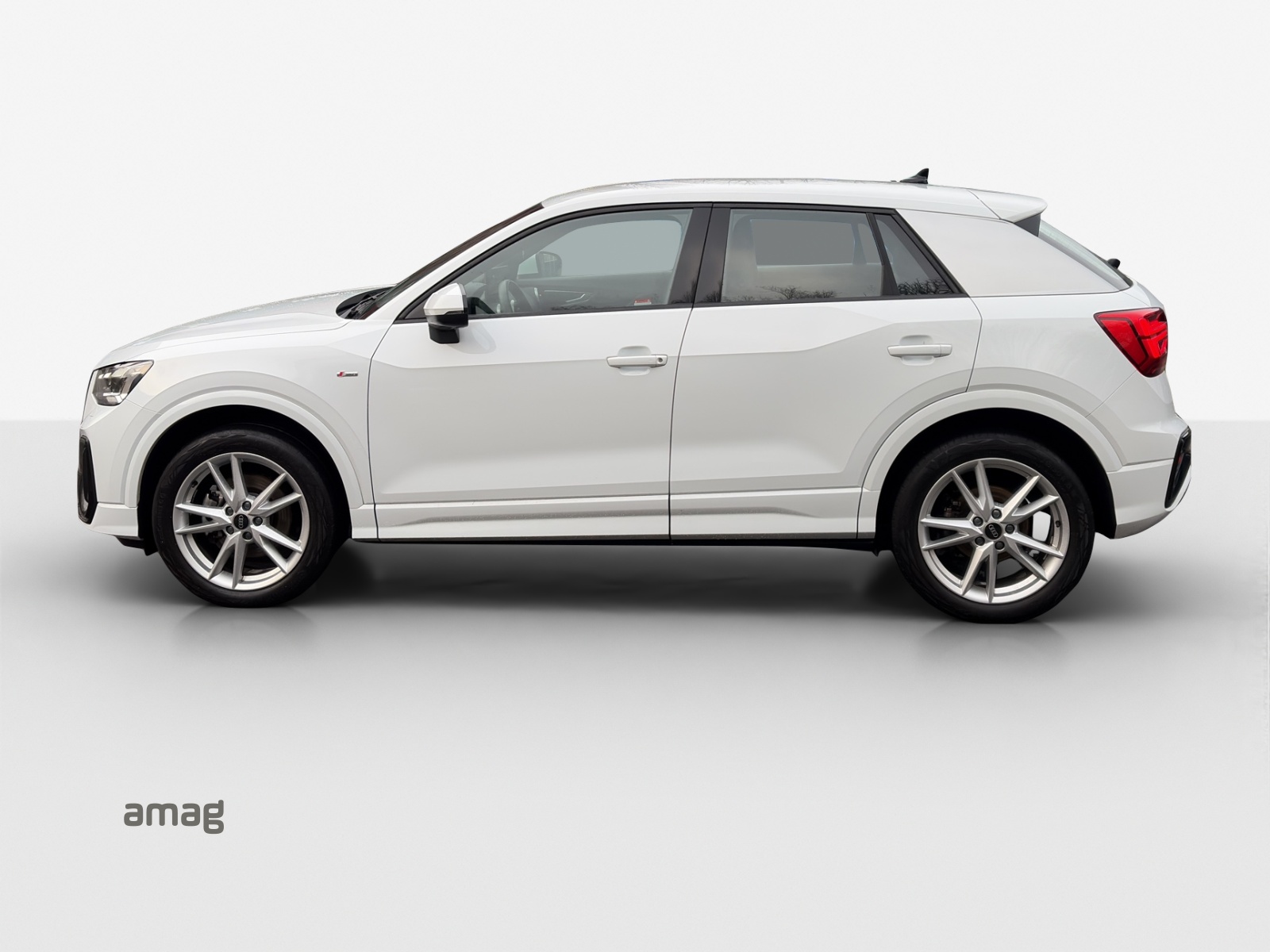 AUDI Q2 40 TFSI S line quattro S-tronic-image-1