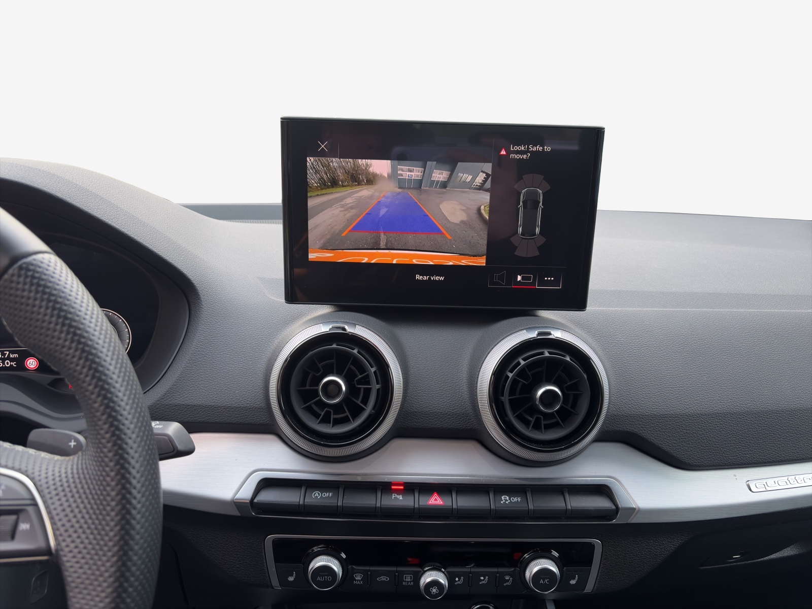 AUDI Q2 40 TFSI S line quattro S-tronic-image-10