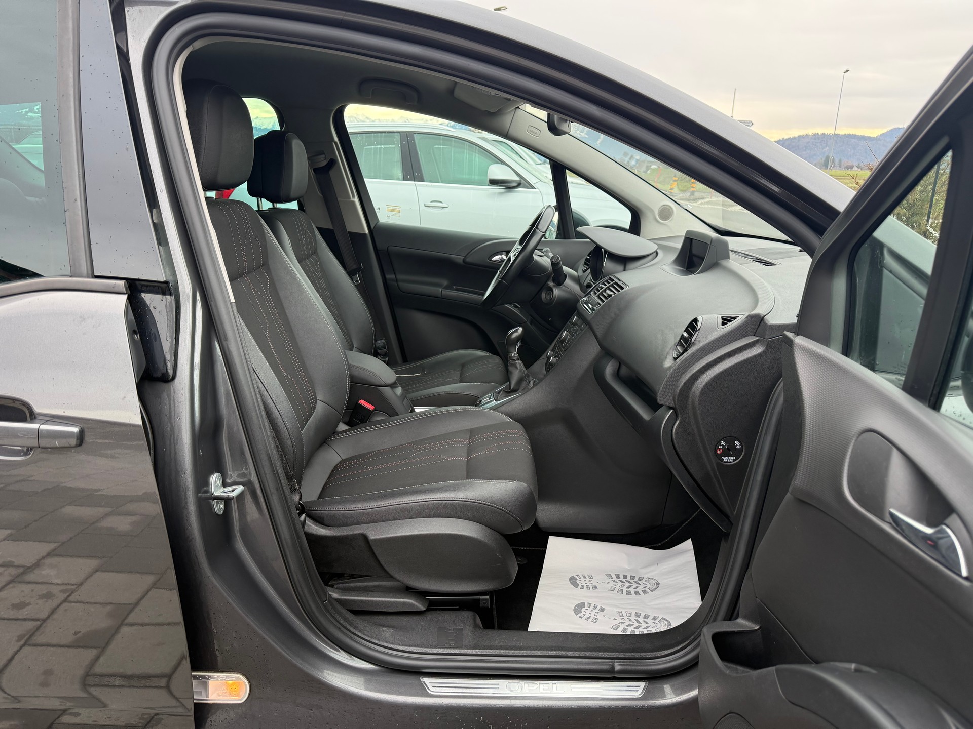 OPEL Meriva 1.4 TP Active Edition-image-12