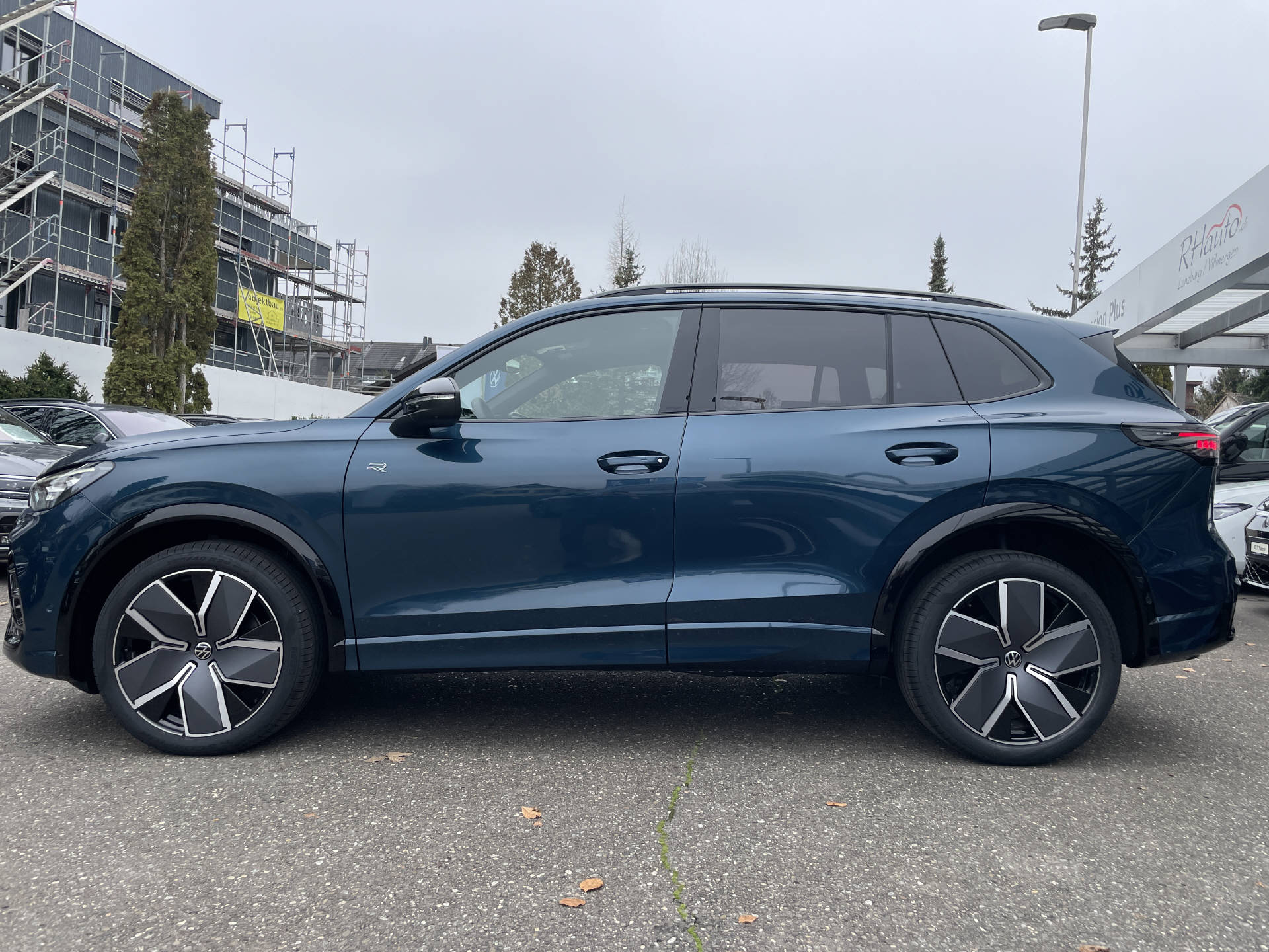 VW Tiguan 2.0 TSI R-Line DSG 4motion-image-5