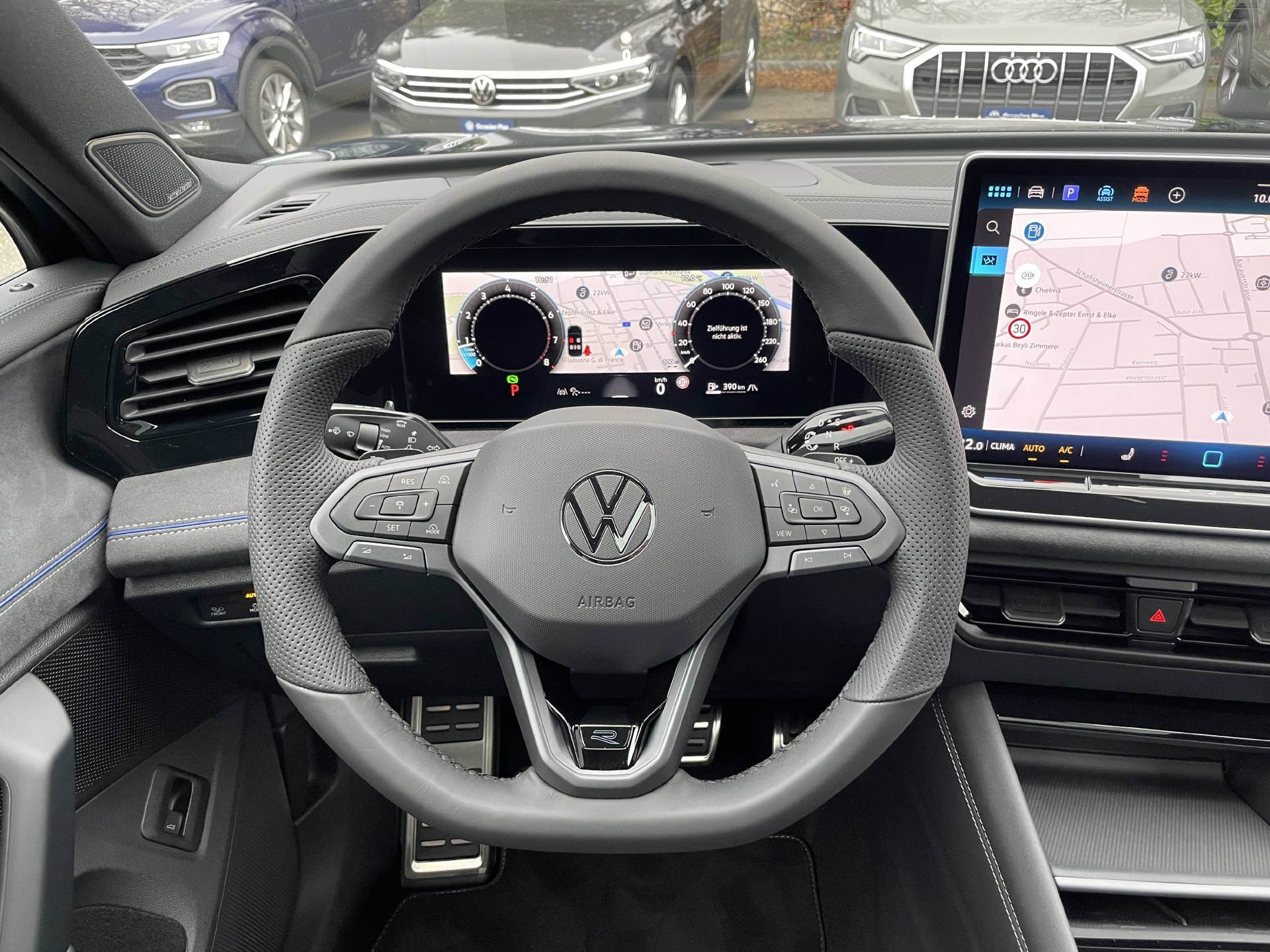 VW Tiguan 2.0 TSI R-Line DSG 4motion-image-12