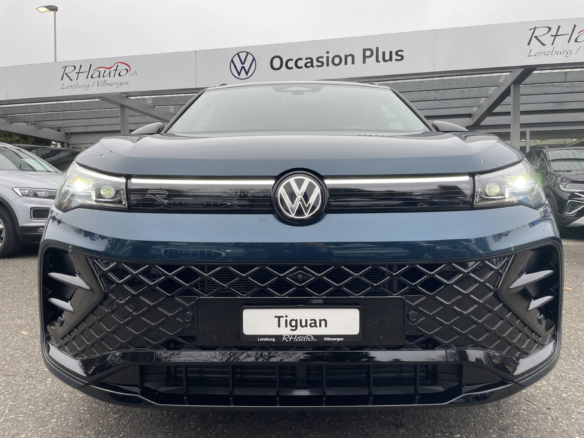 VW Tiguan 2.0 TSI R-Line DSG 4motion-image-1