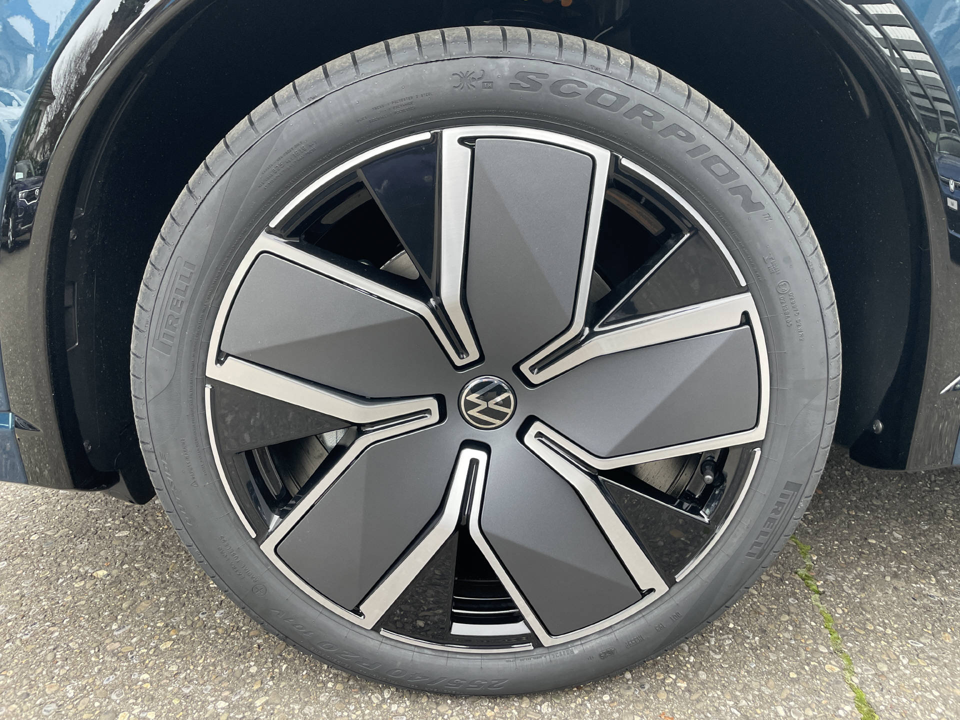 VW Tiguan 2.0 TSI R-Line DSG 4motion-image-28