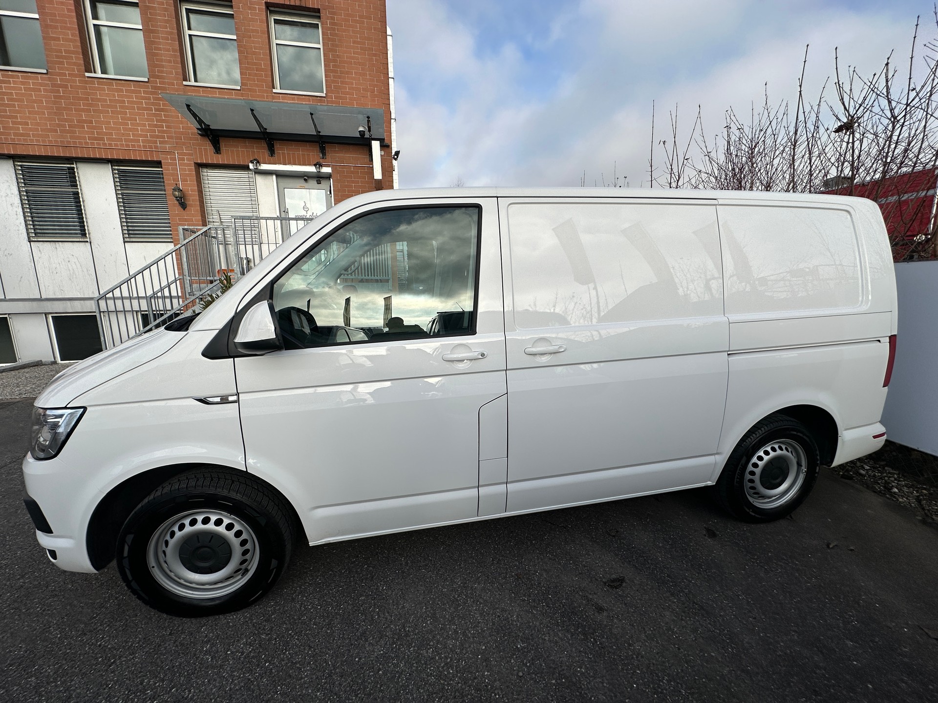 VW T6 2.0 TDI DSG-image-4