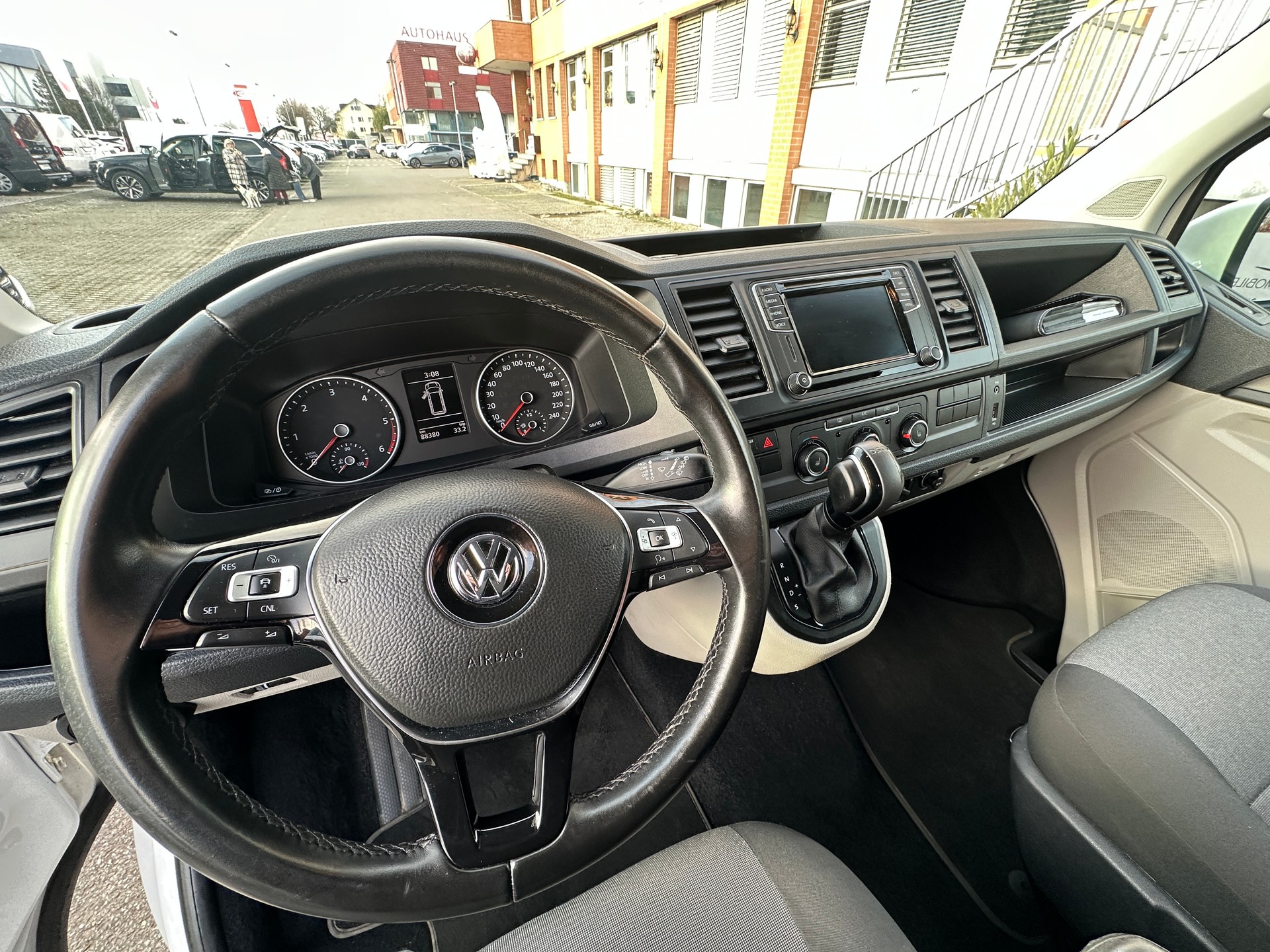 VW T6 2.0 TDI DSG-image-6
