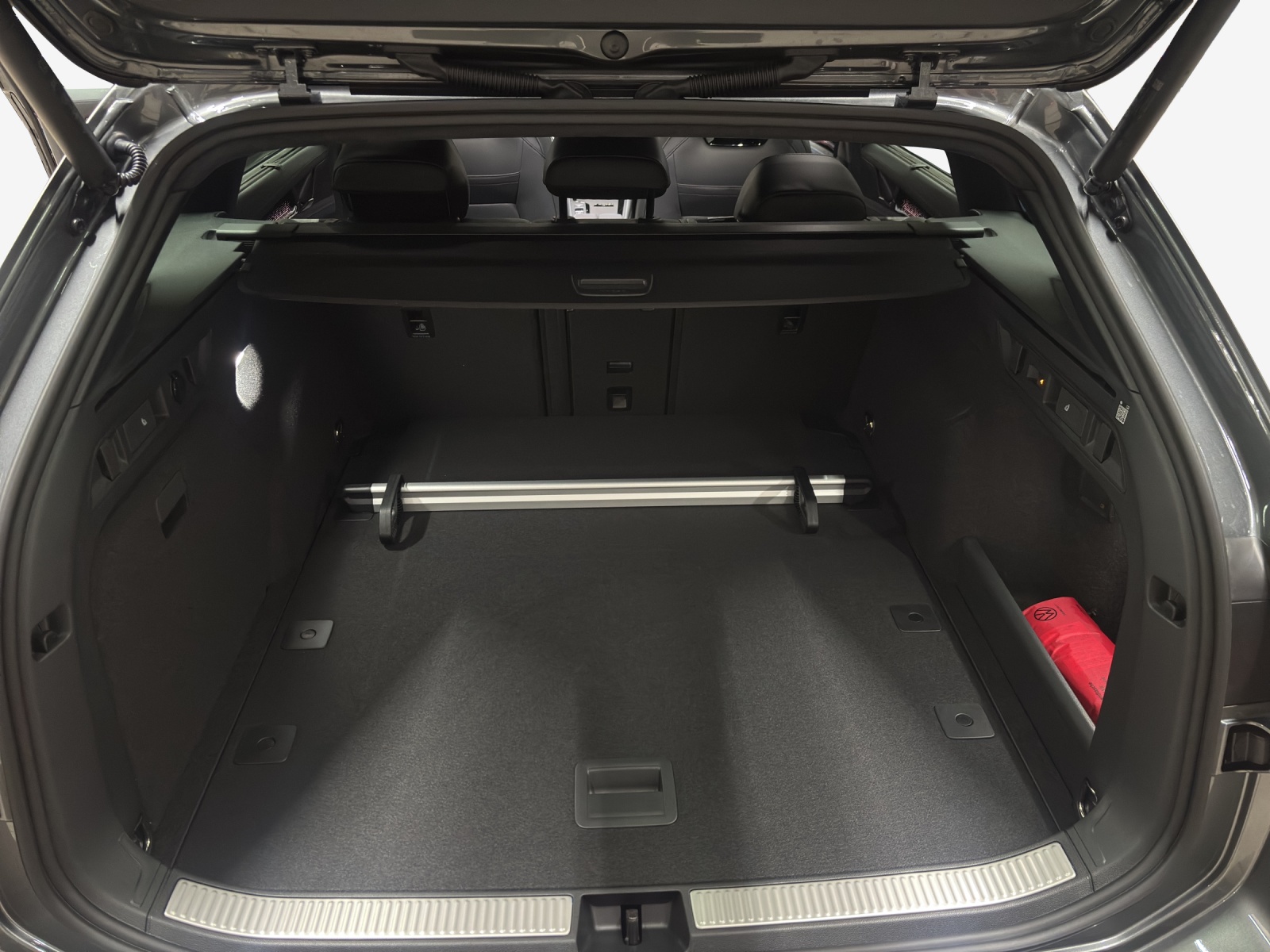 VW Passat Variant 2.0 TDI evo R-Line 4 Motion DSG-image-12